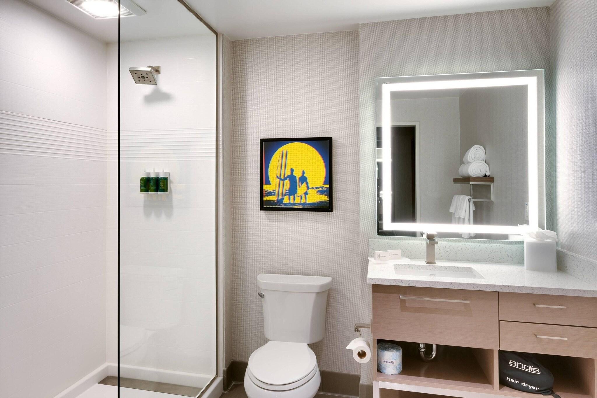 Studio Two Queen Beds