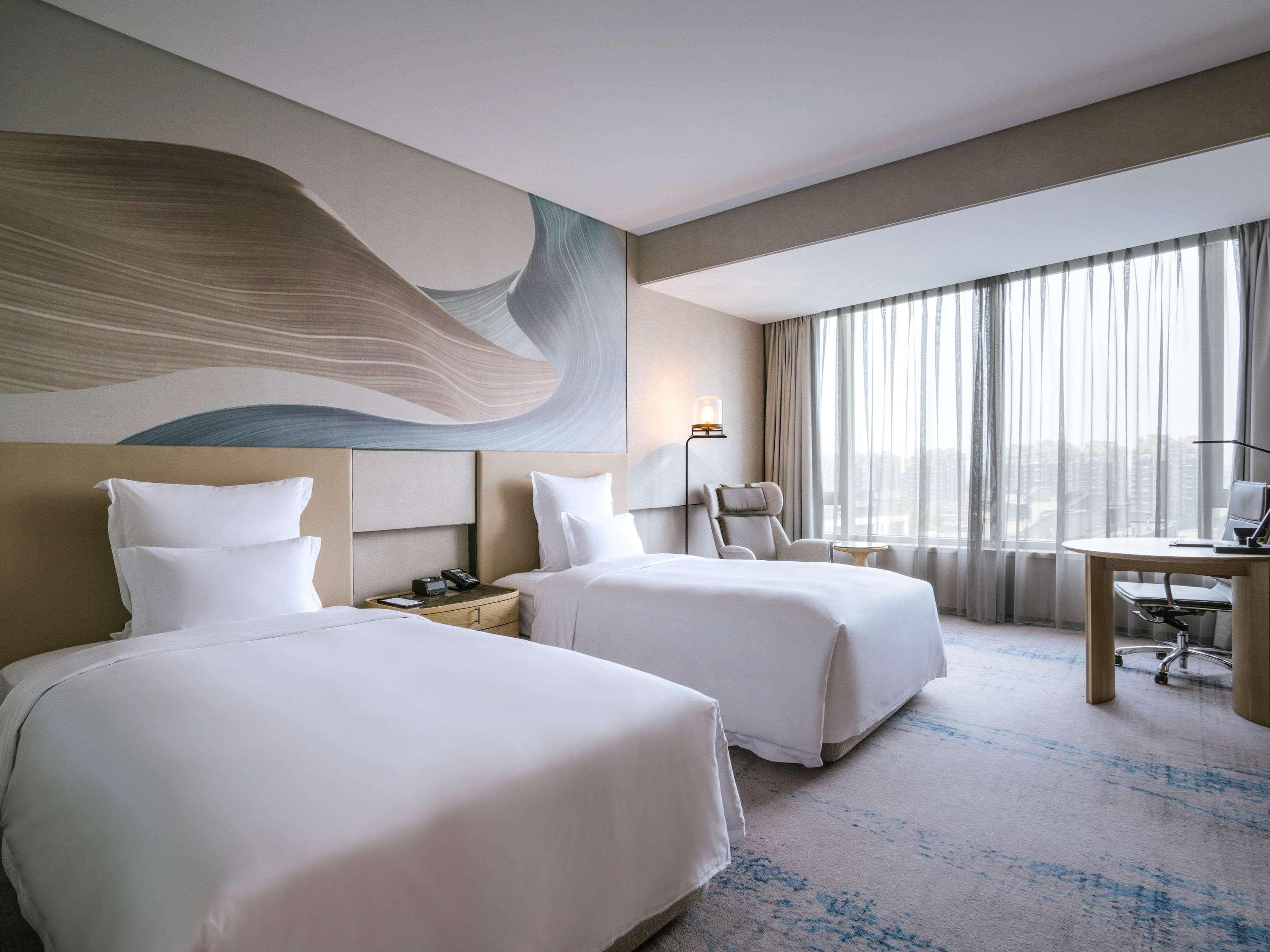 Twin Deluxe City View