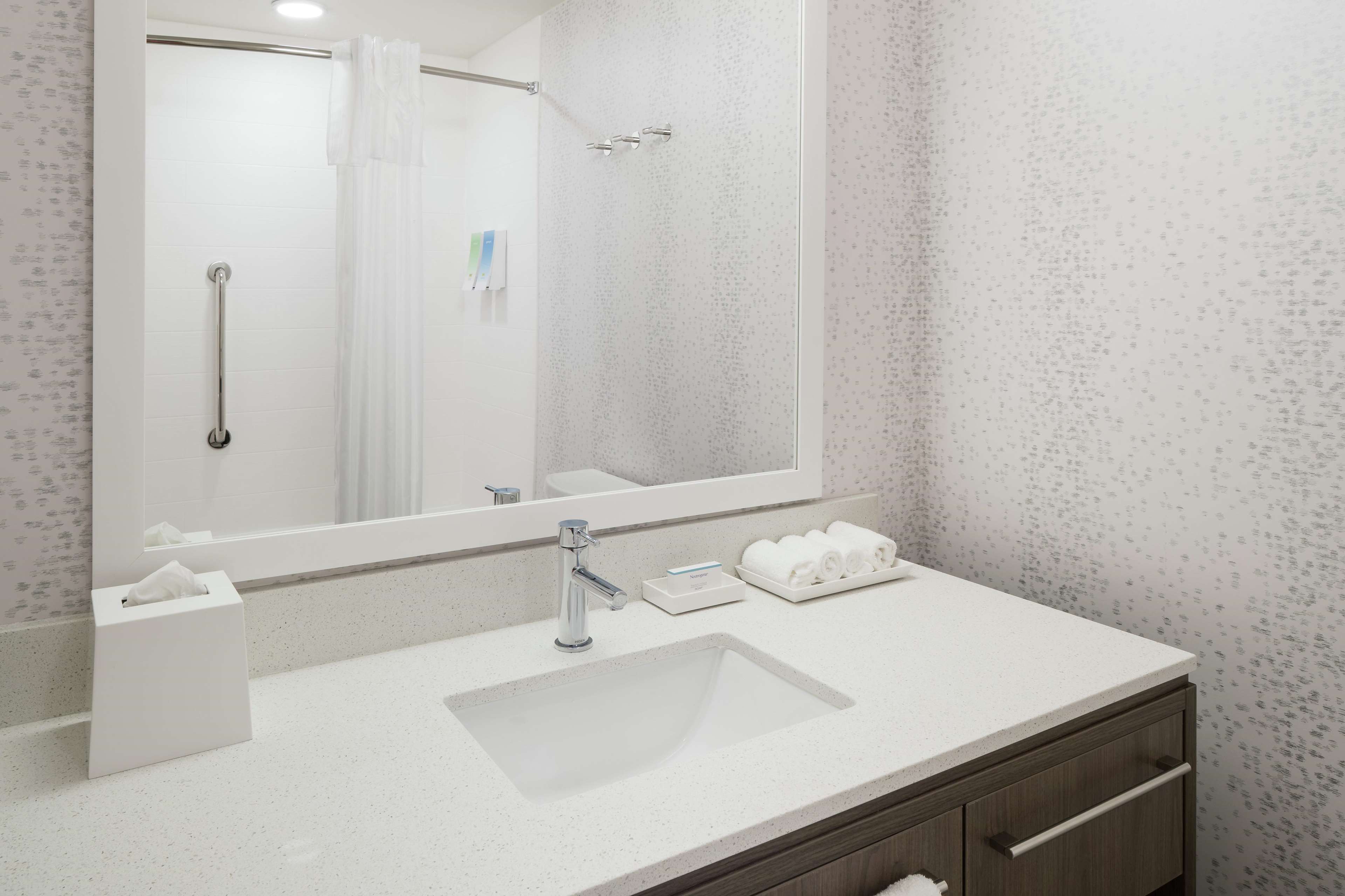 Studio King Size Bed