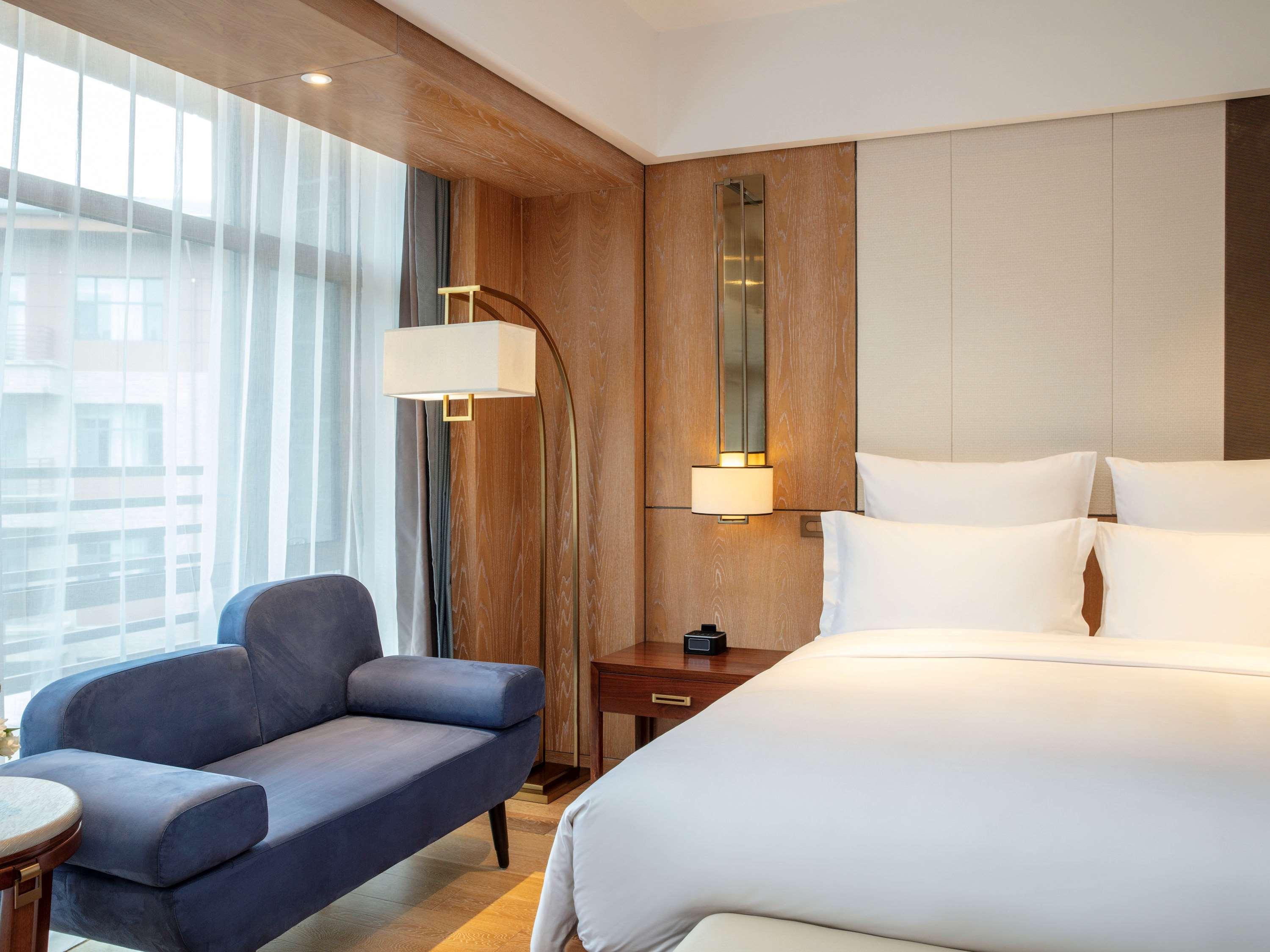 Double Deluxe Executive