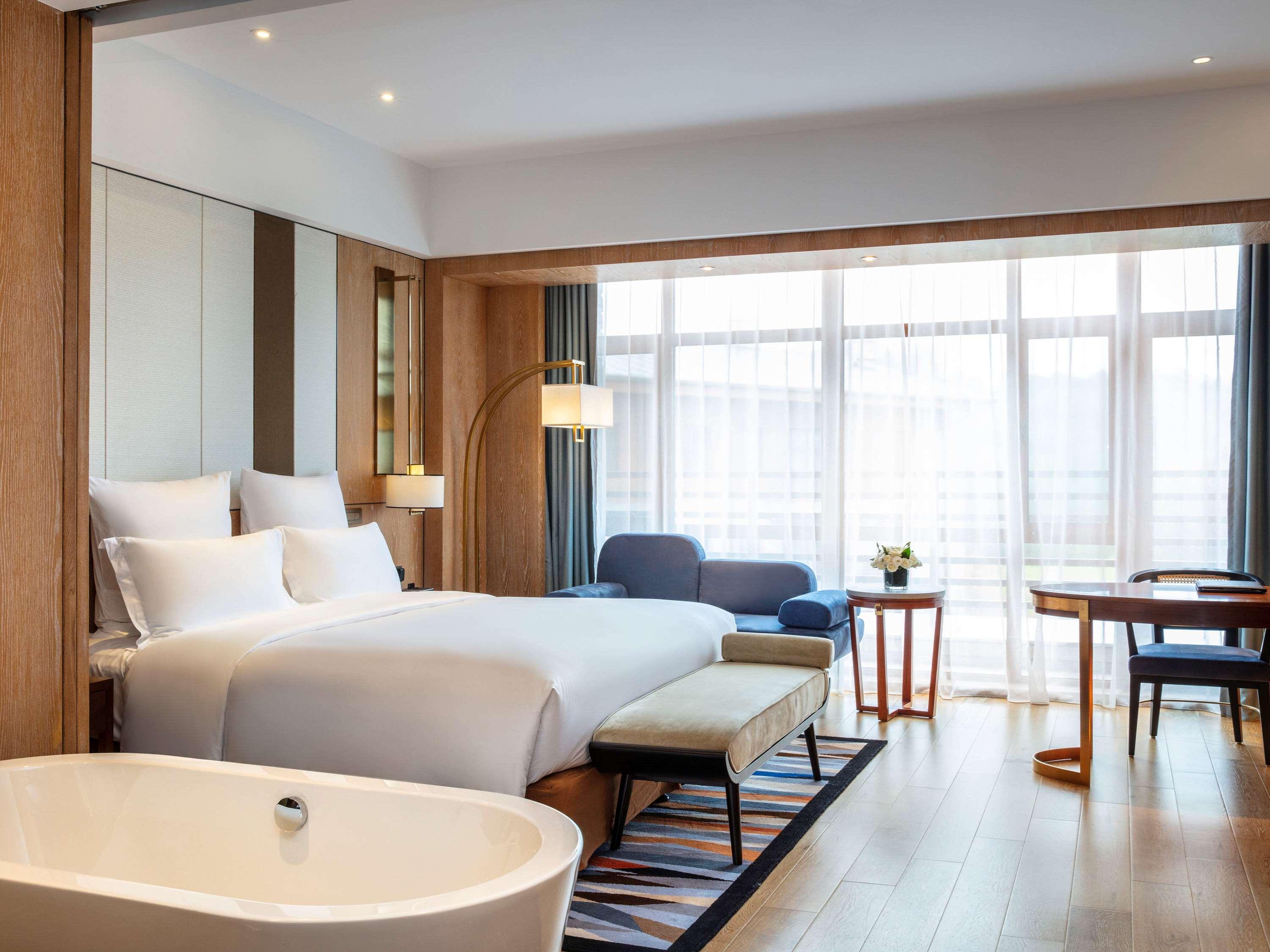 Double Superior with Views