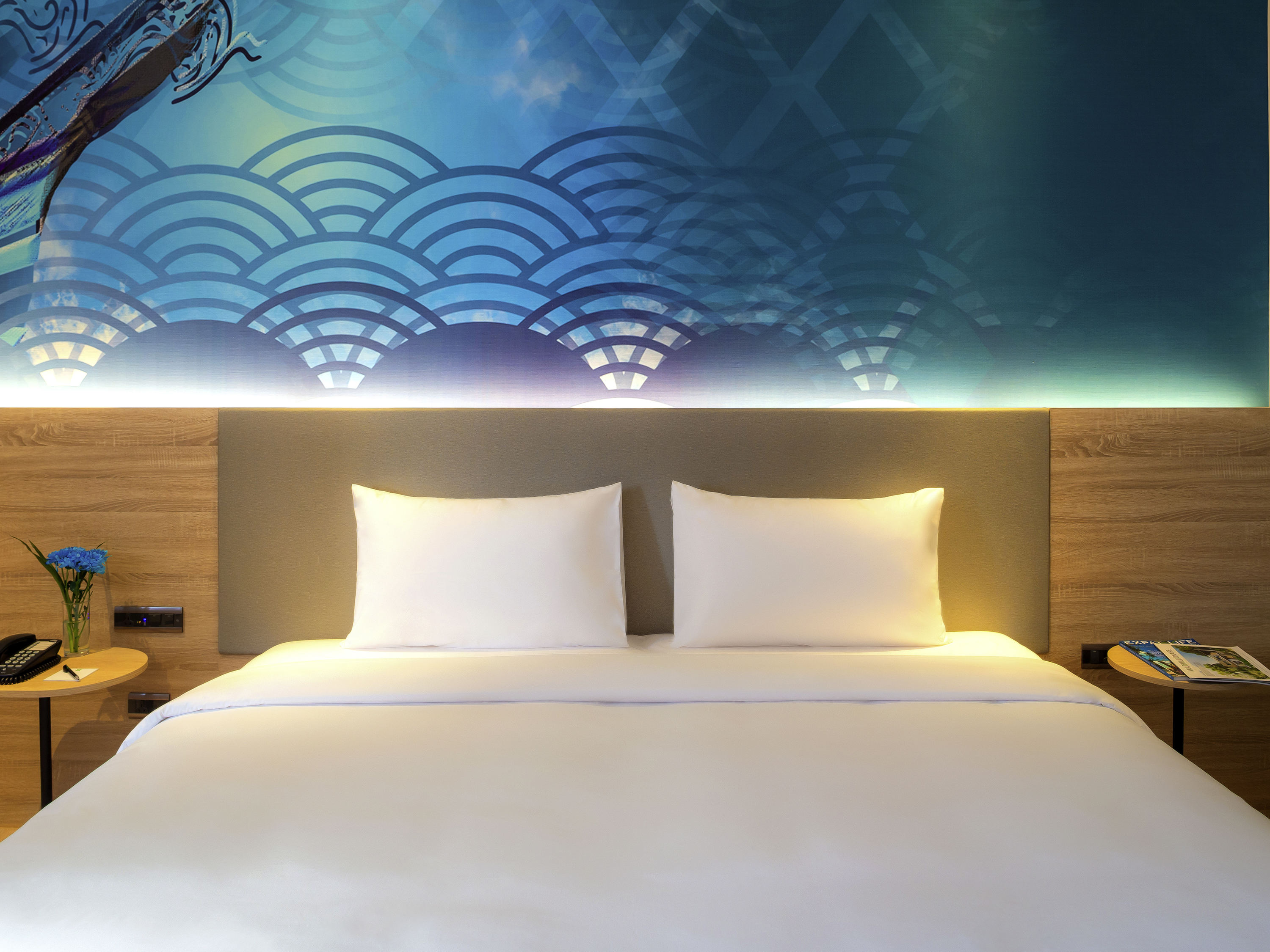 Double Queen Size Bed