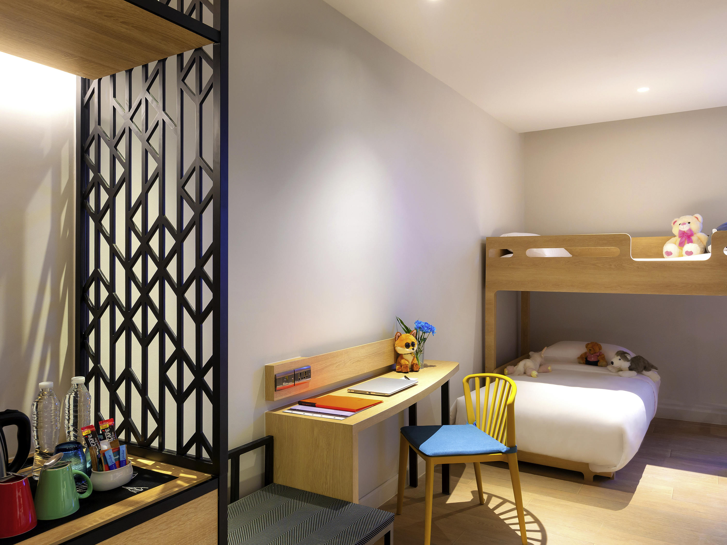 Family Room Queen Size Bed