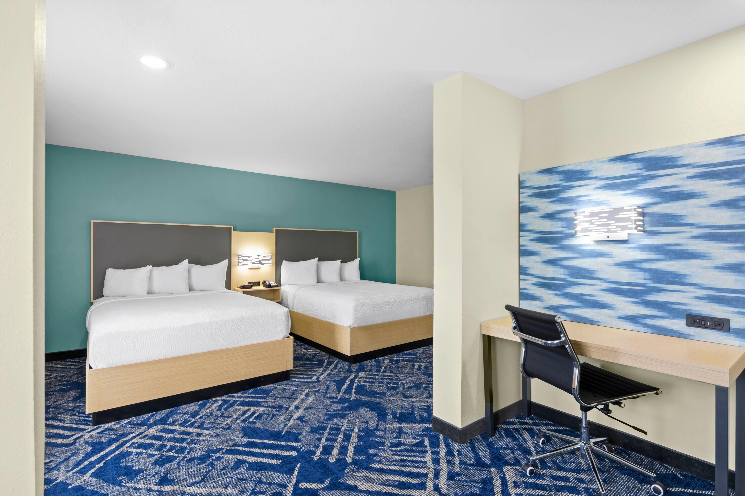 Studio Two Queen Beds Non Smoking