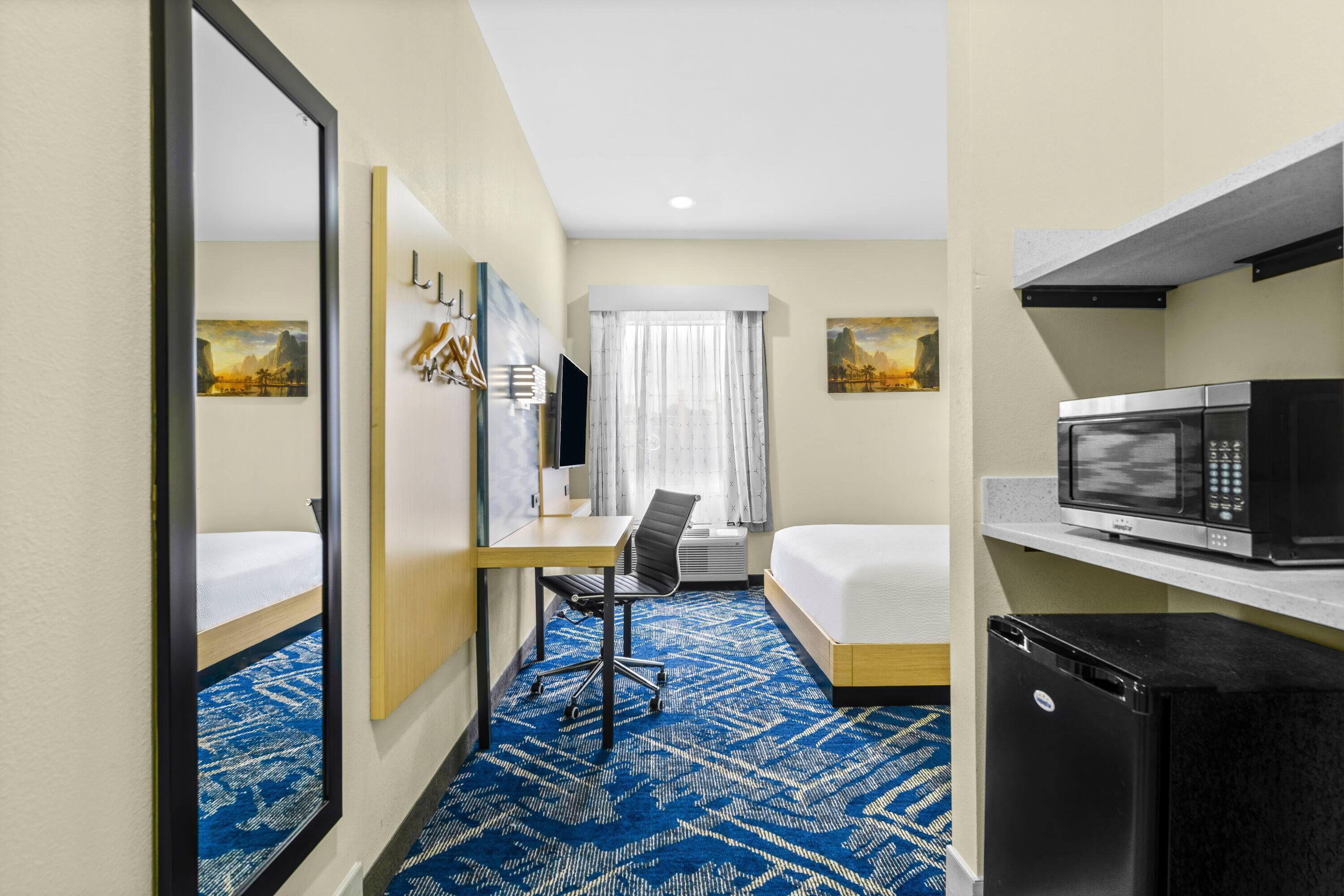 Room King Bed Non Smoking