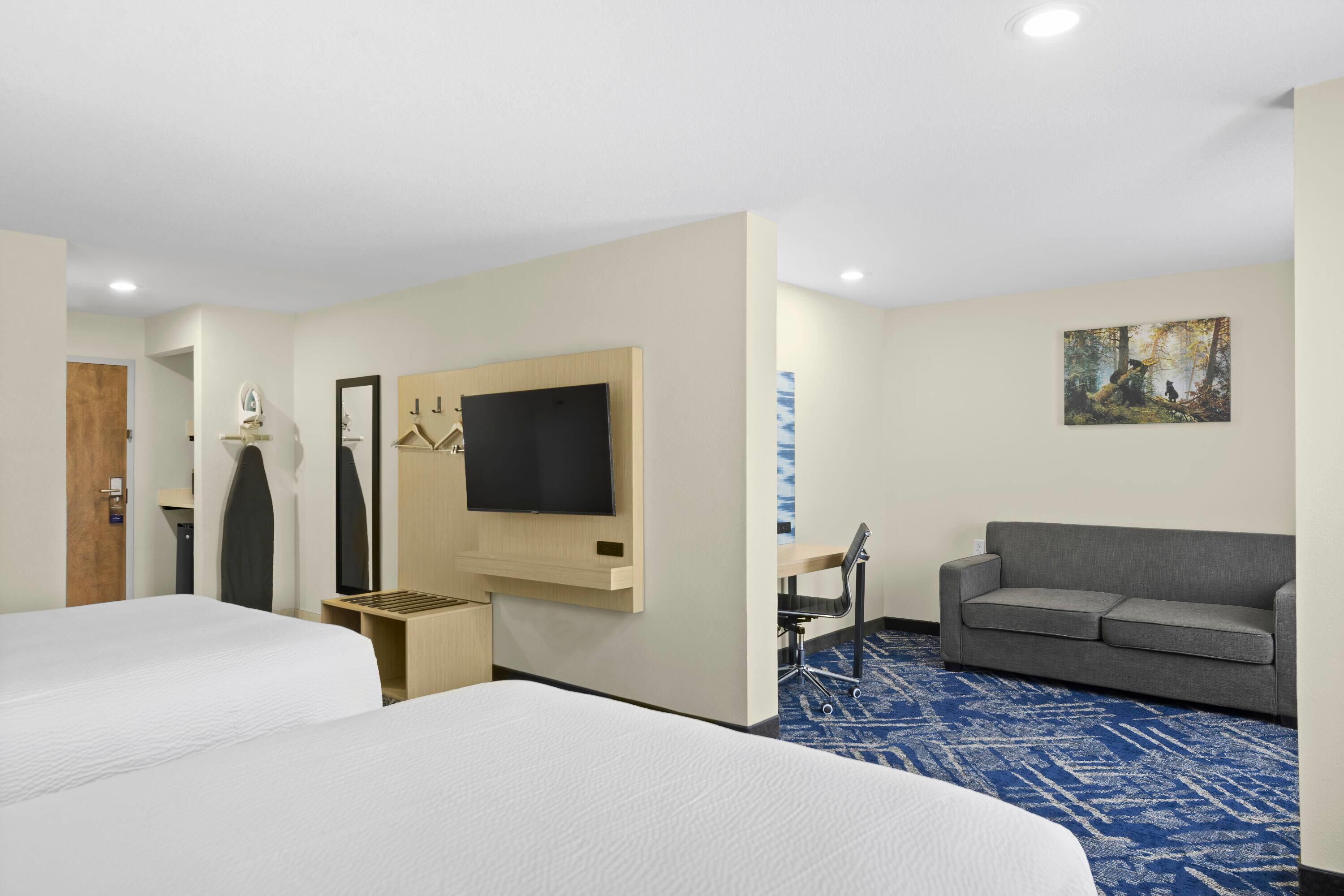 Studio Two Queen Beds Non Smoking