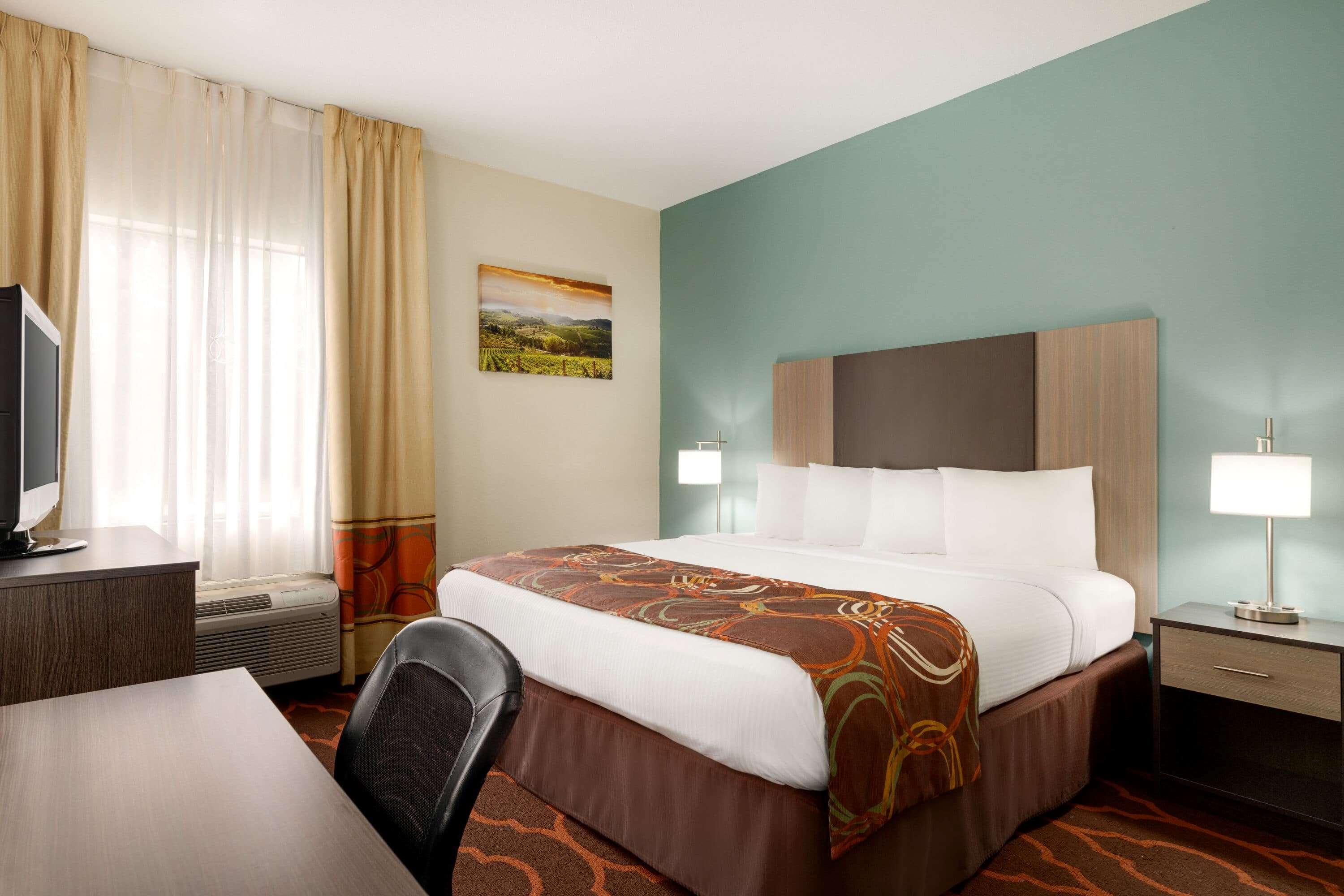 Room King Bed Non Smoking