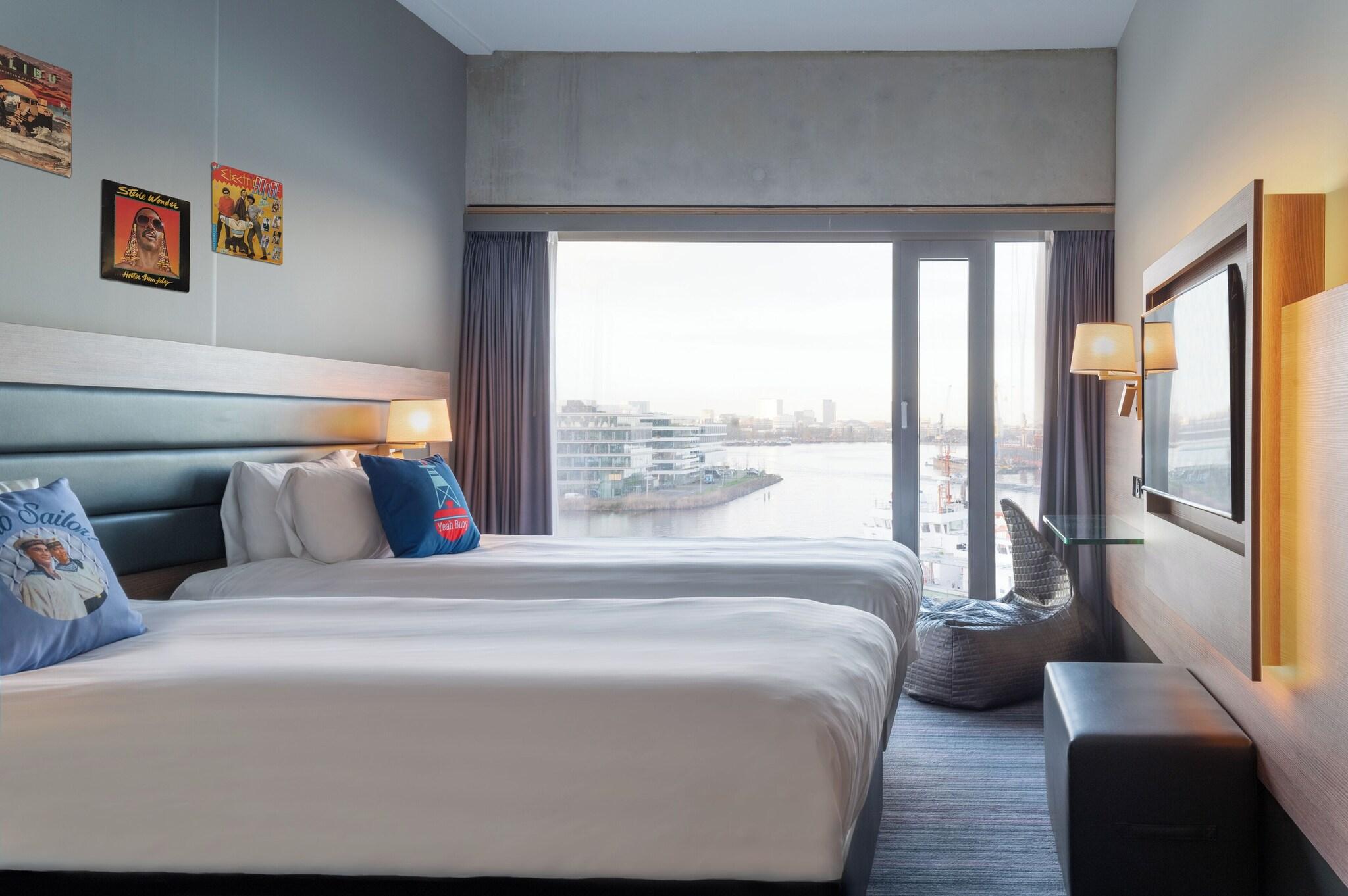 Double Queen Size Bed