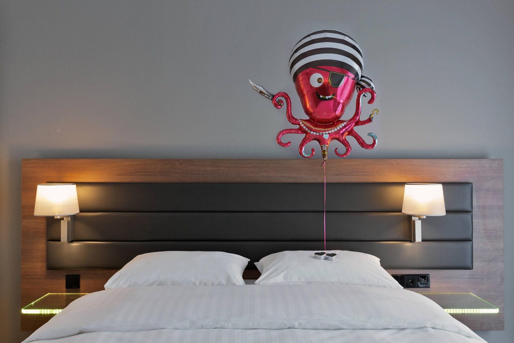 Double Queen Size Bed