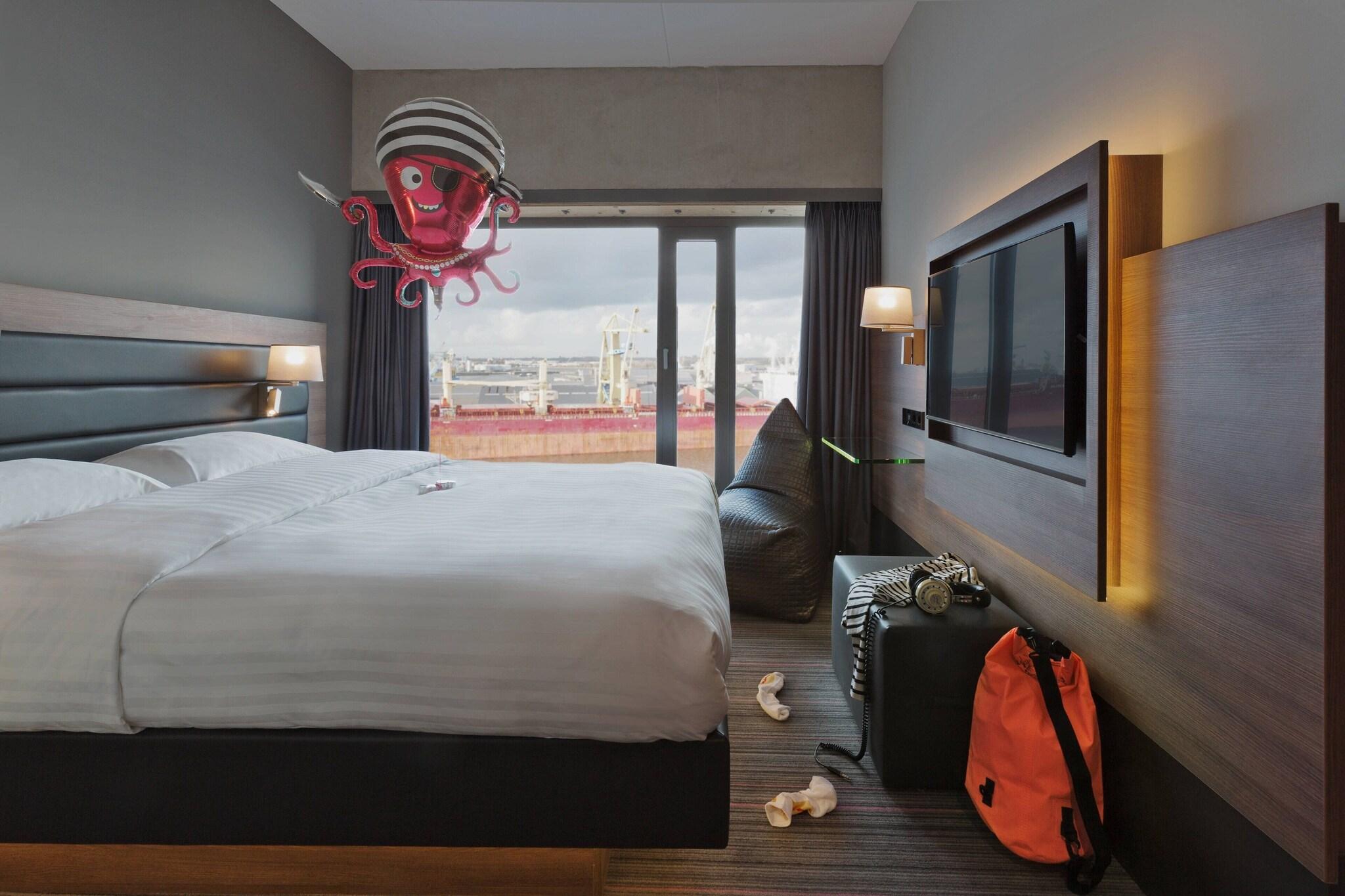 Double Queen Size Bed