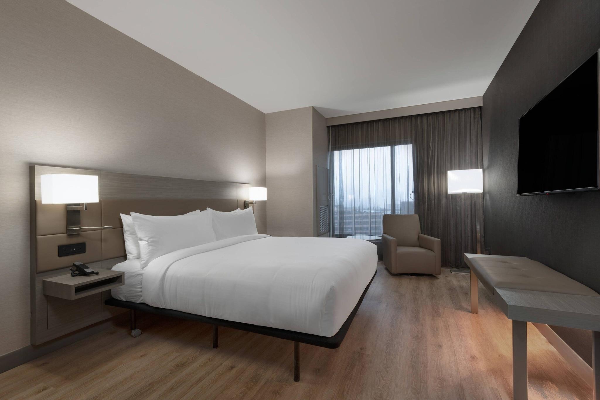 Double Accessible King Size Bed