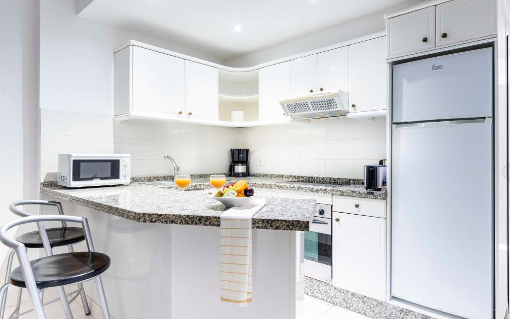 Apartment Capacity 1