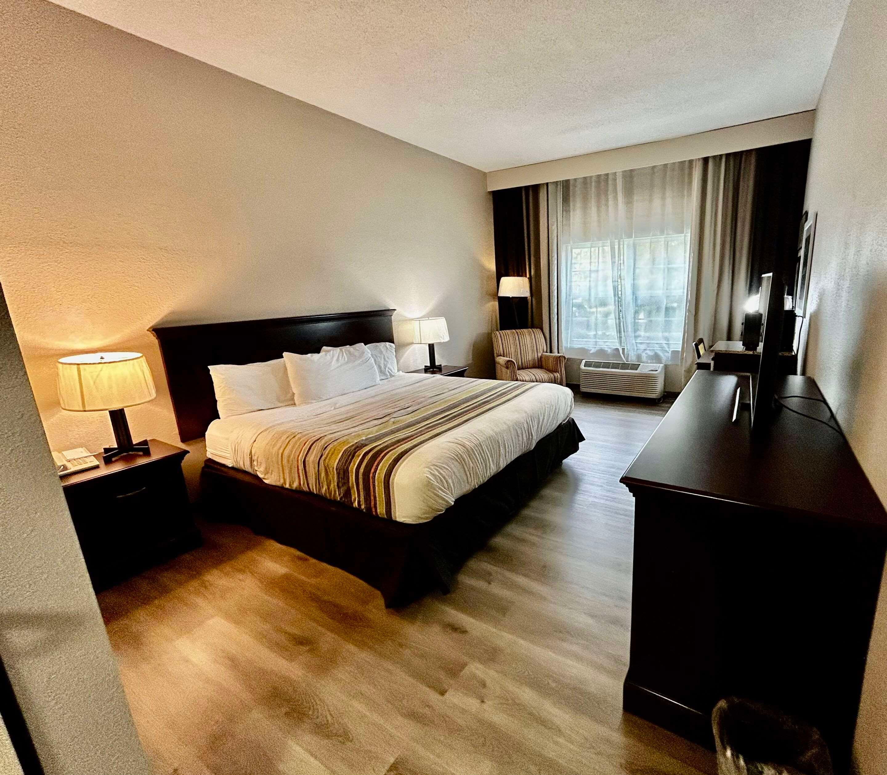 Double King Bed Non Smoking