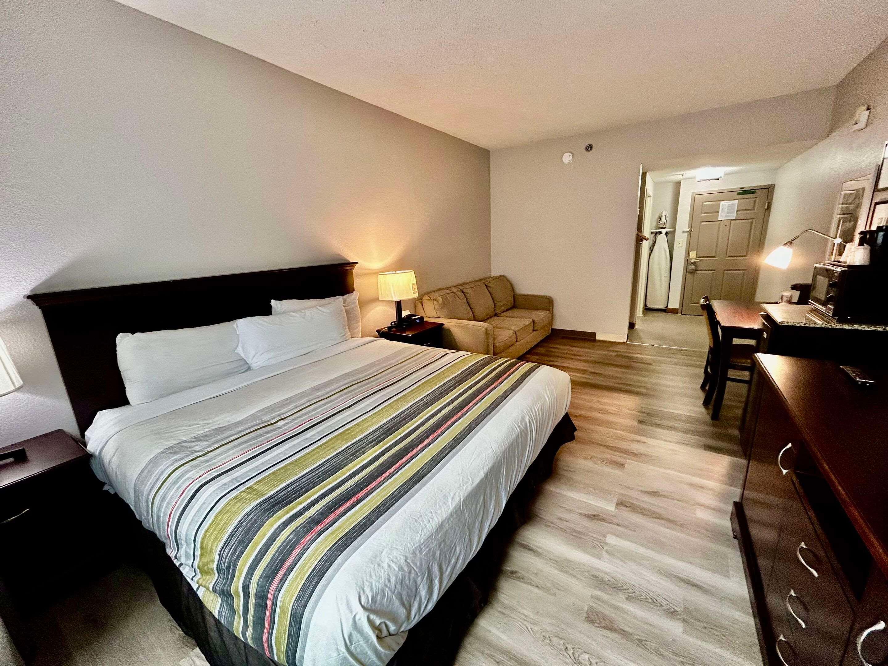 Studio King Bed Non Smoking