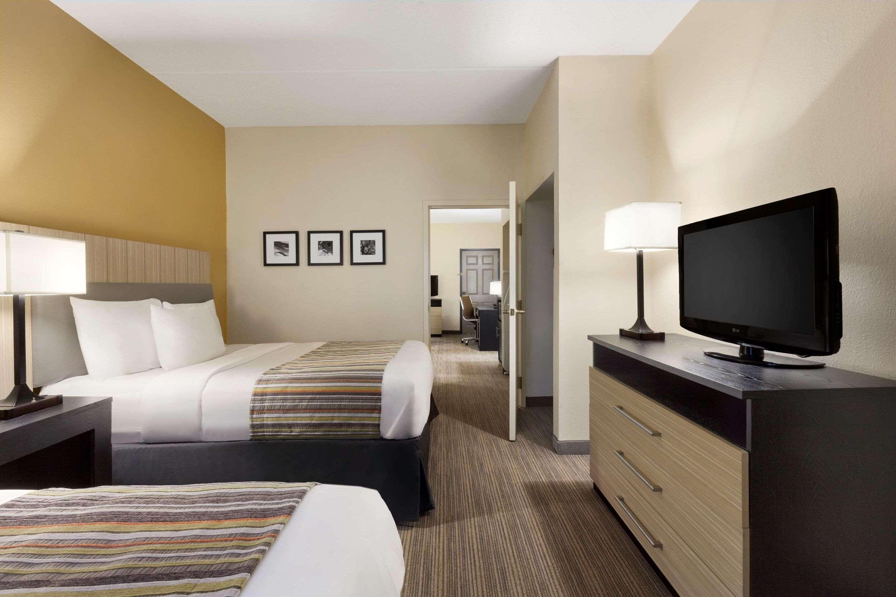 Suite Two Queen Beds