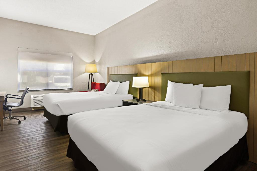 Suite Accessible-two Queen Beds