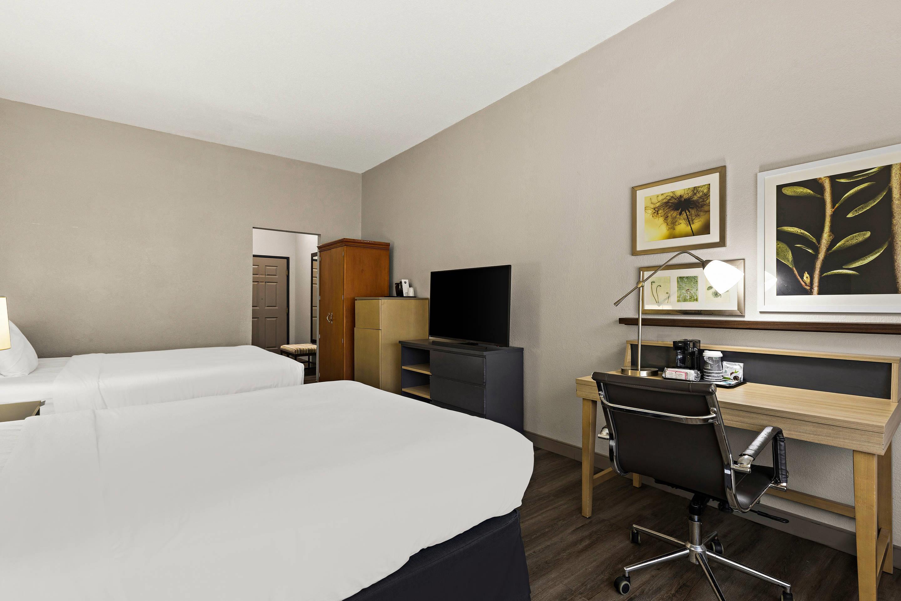 Double Two Queen Beds Non Smoking