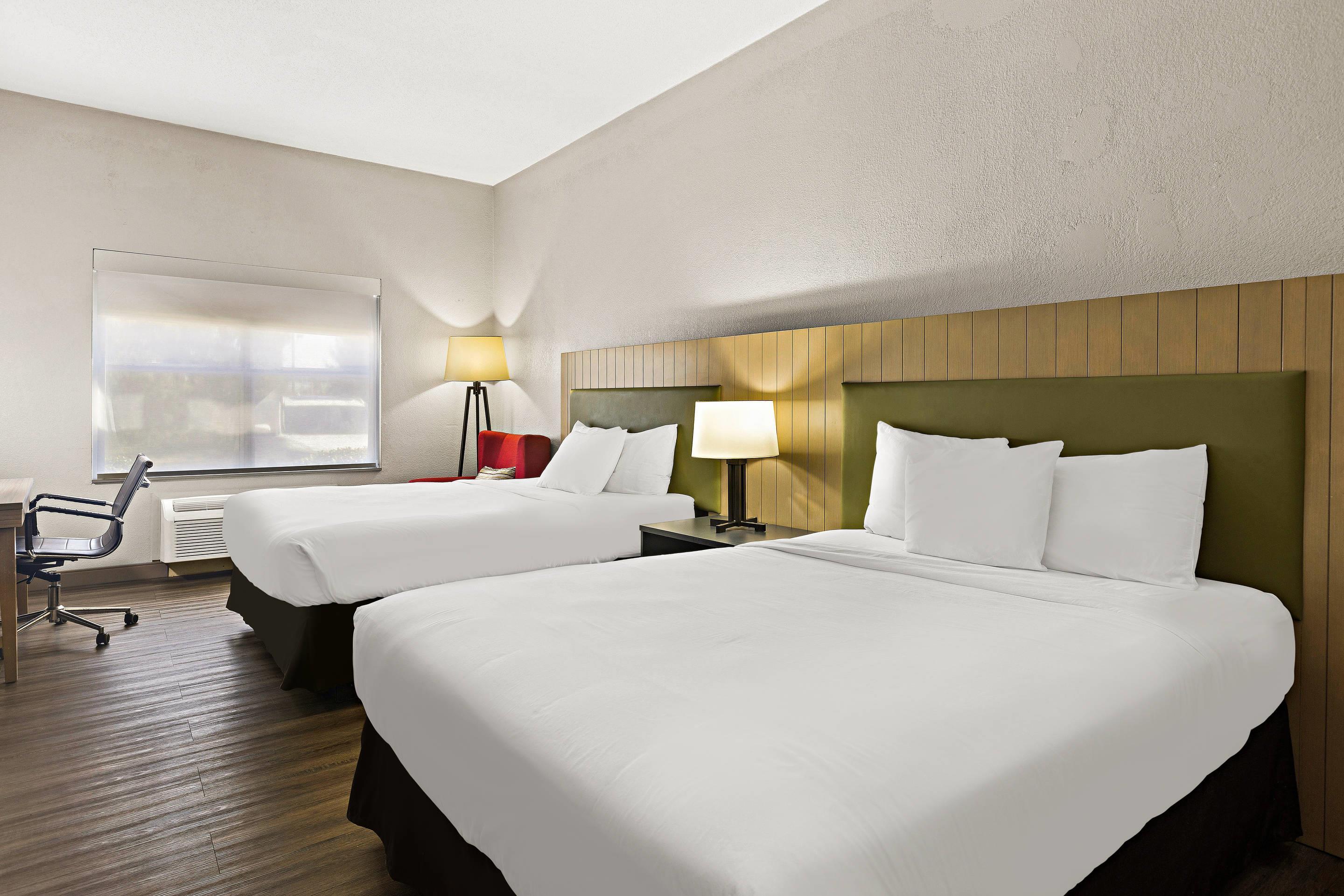 Double Two Queen Beds Non Smoking