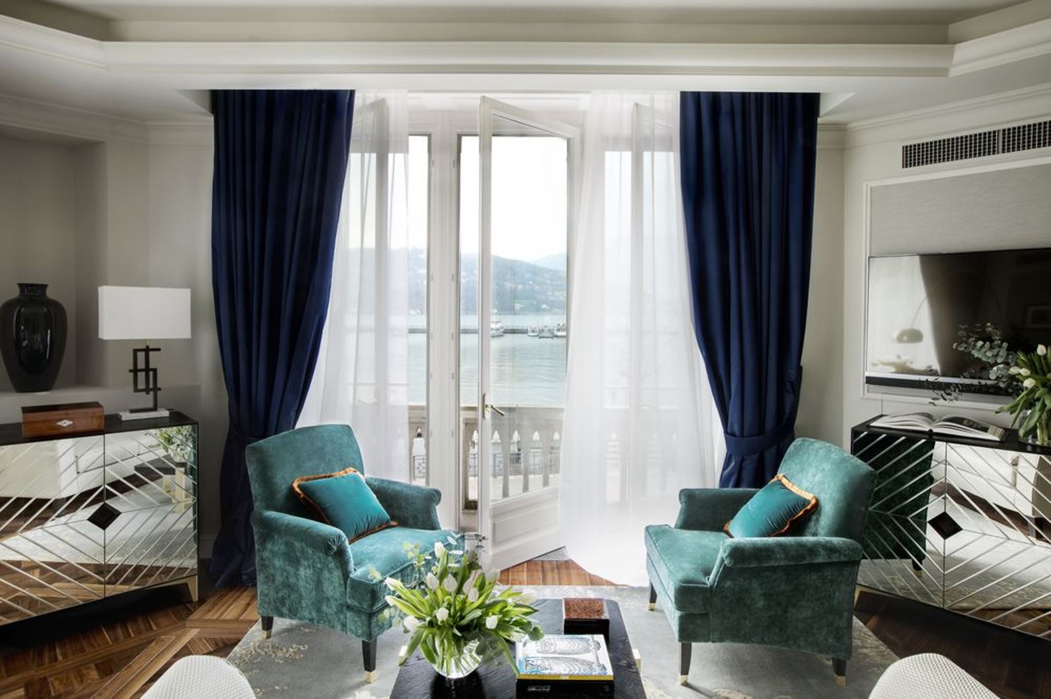 Junior Suite Lake View