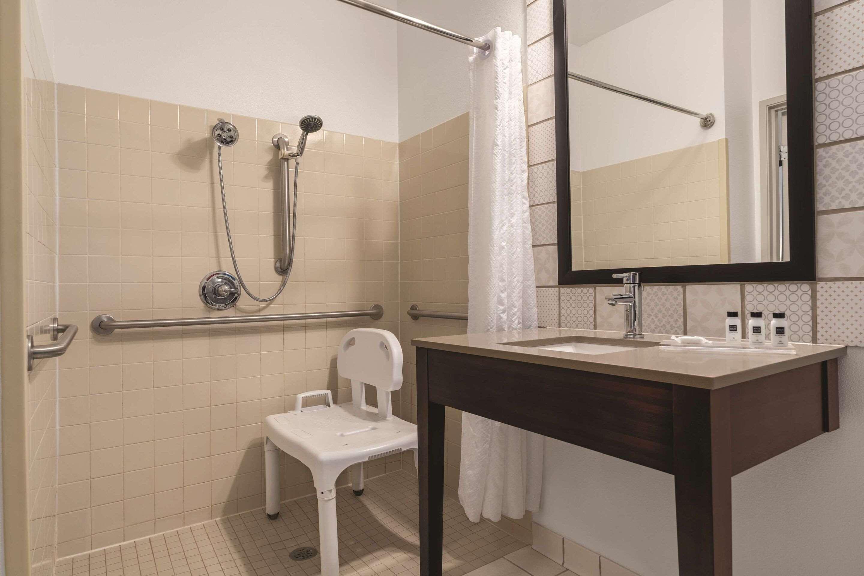 Twin Accessible-queen Size Bed