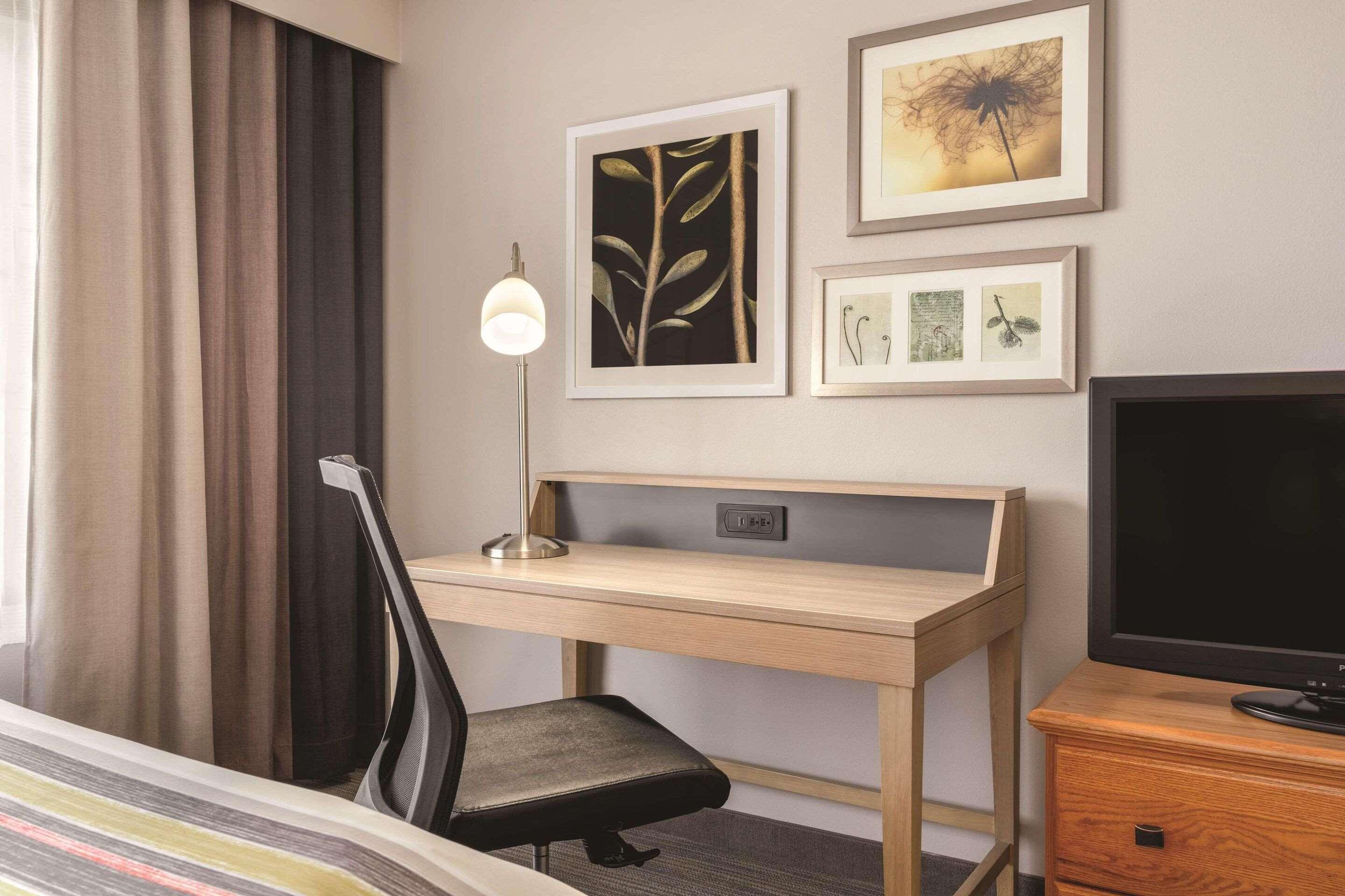 Double Two Queen Beds Non Smoking