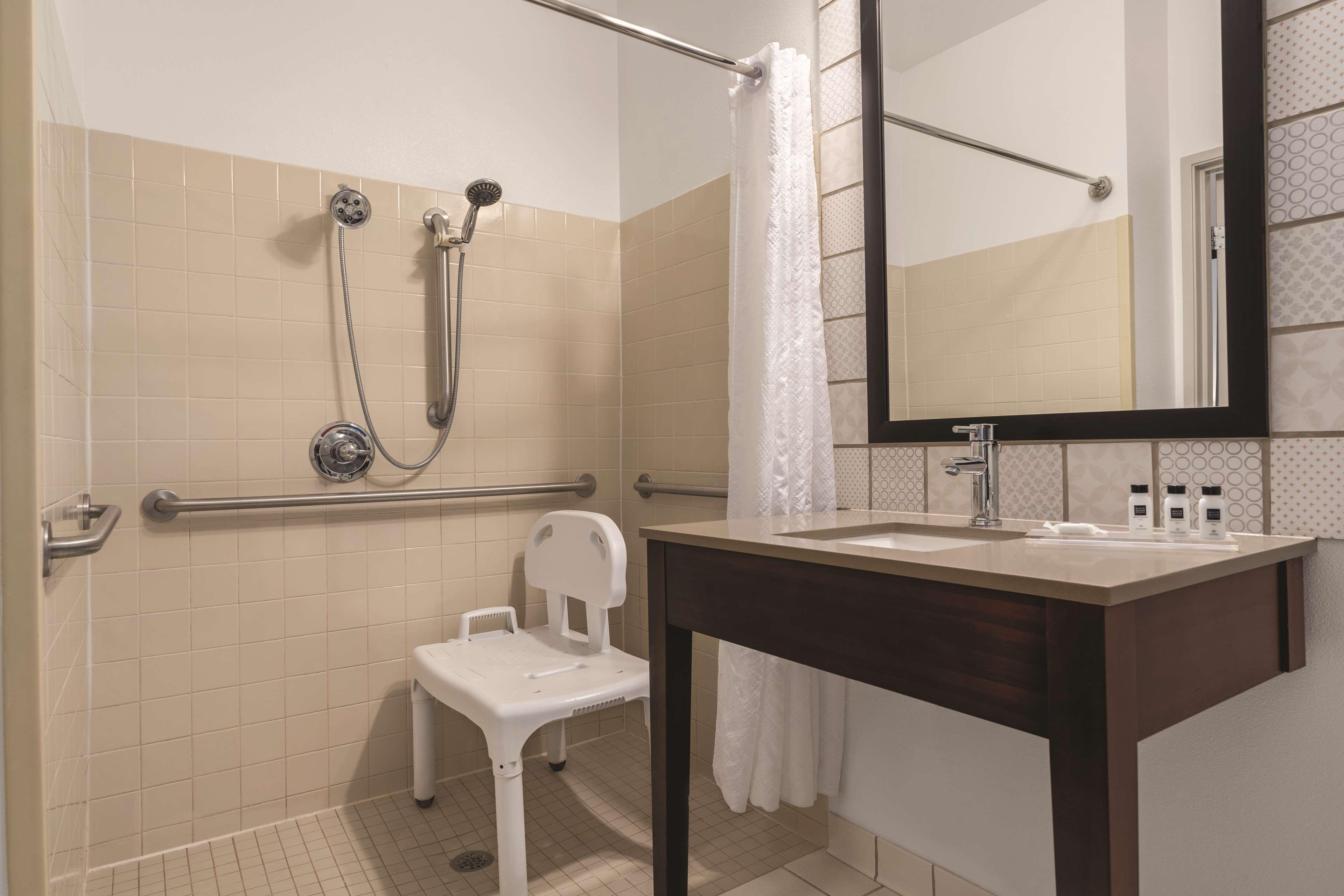 Twin Accessible-queen Size Bed