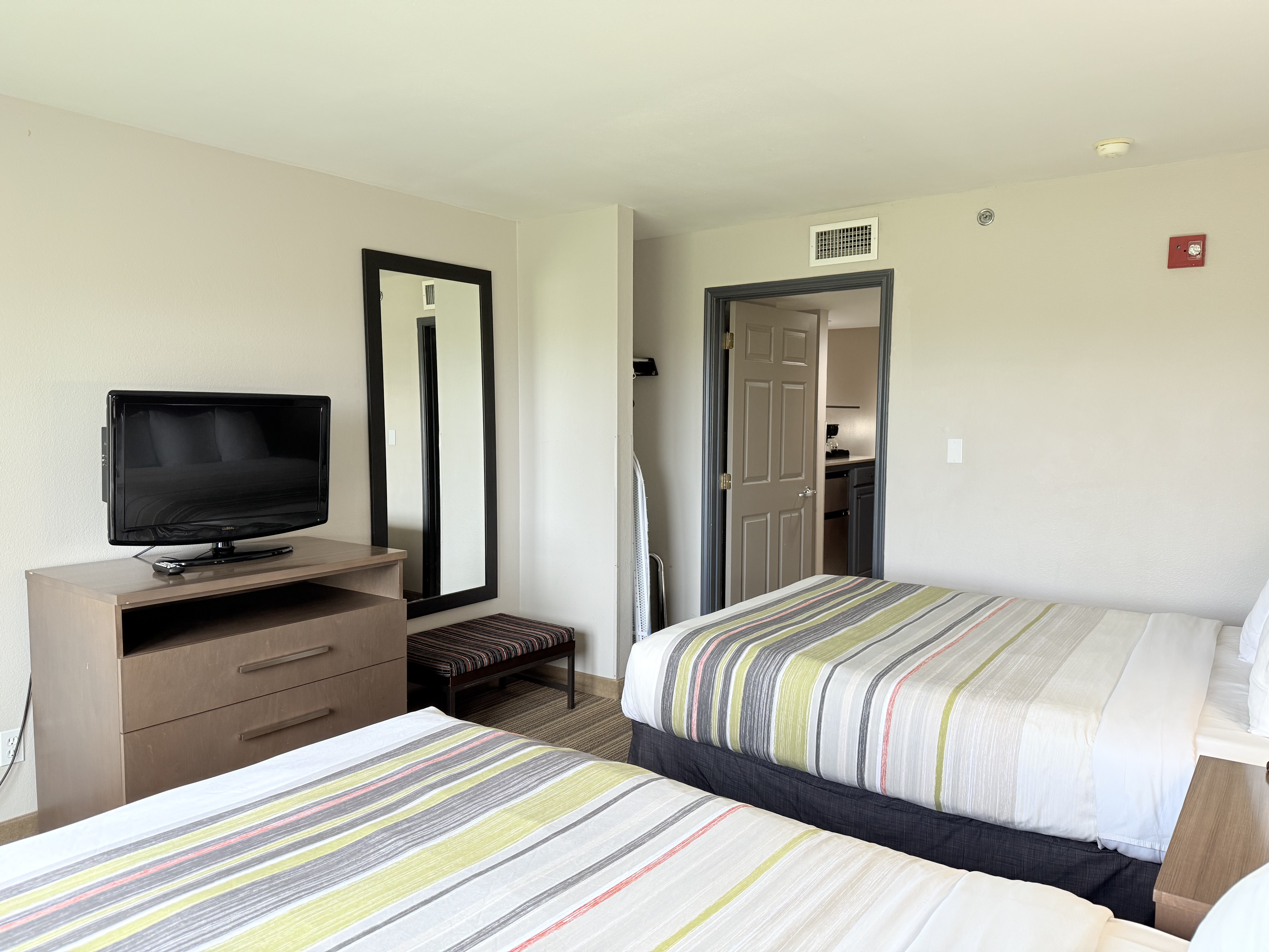 Suite Two Queen Beds