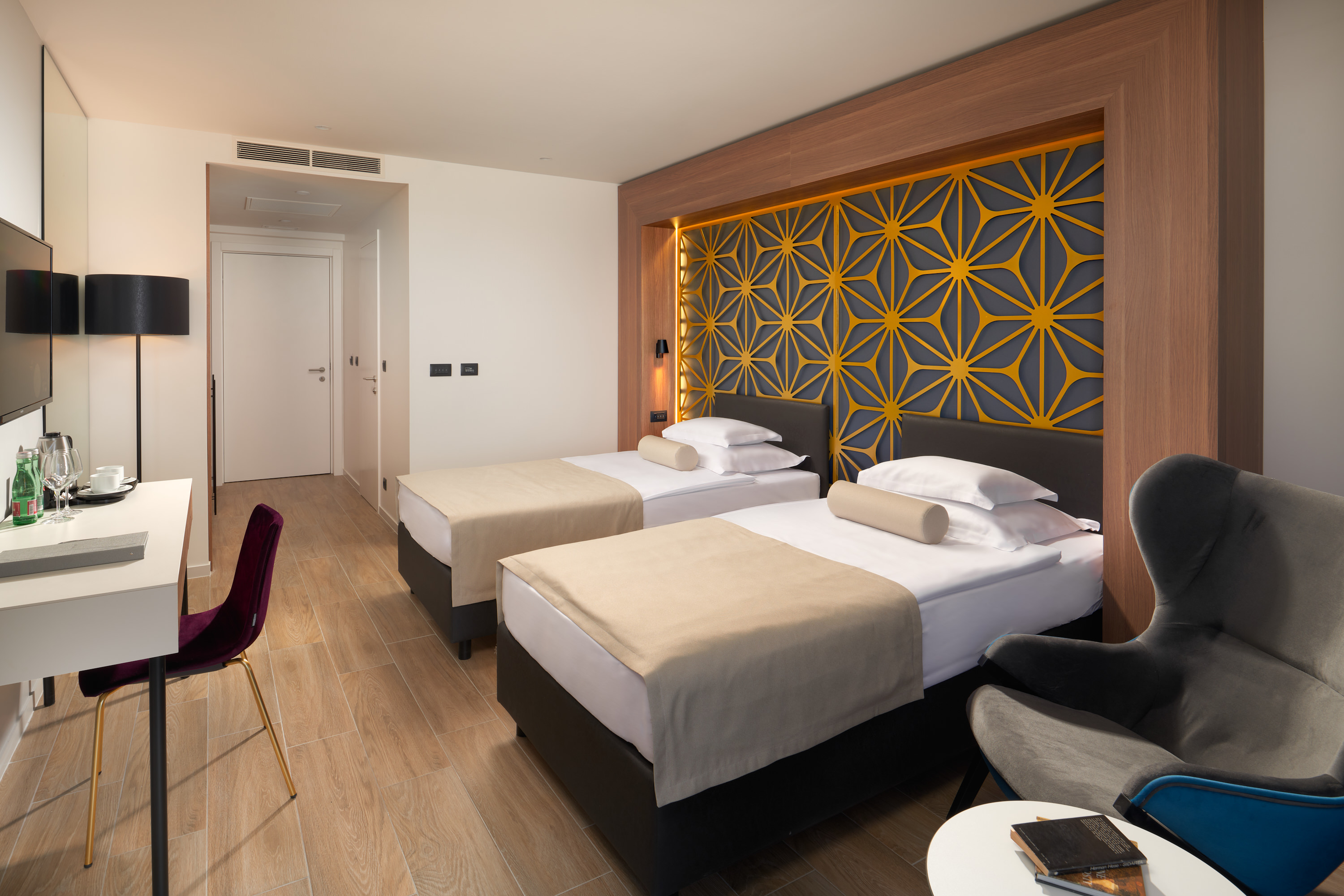 Double or Twin Standard