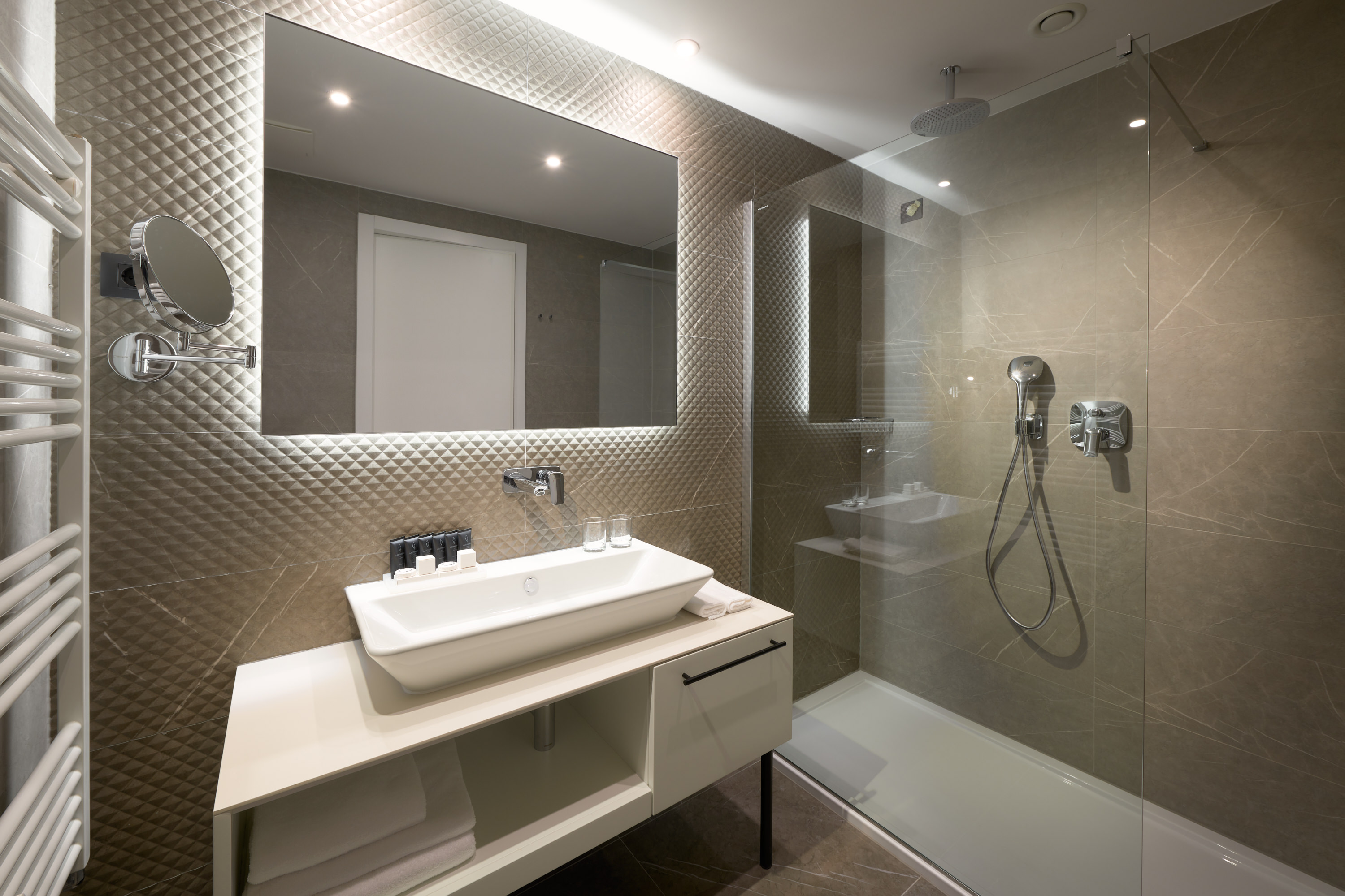 Double or Twin Superior