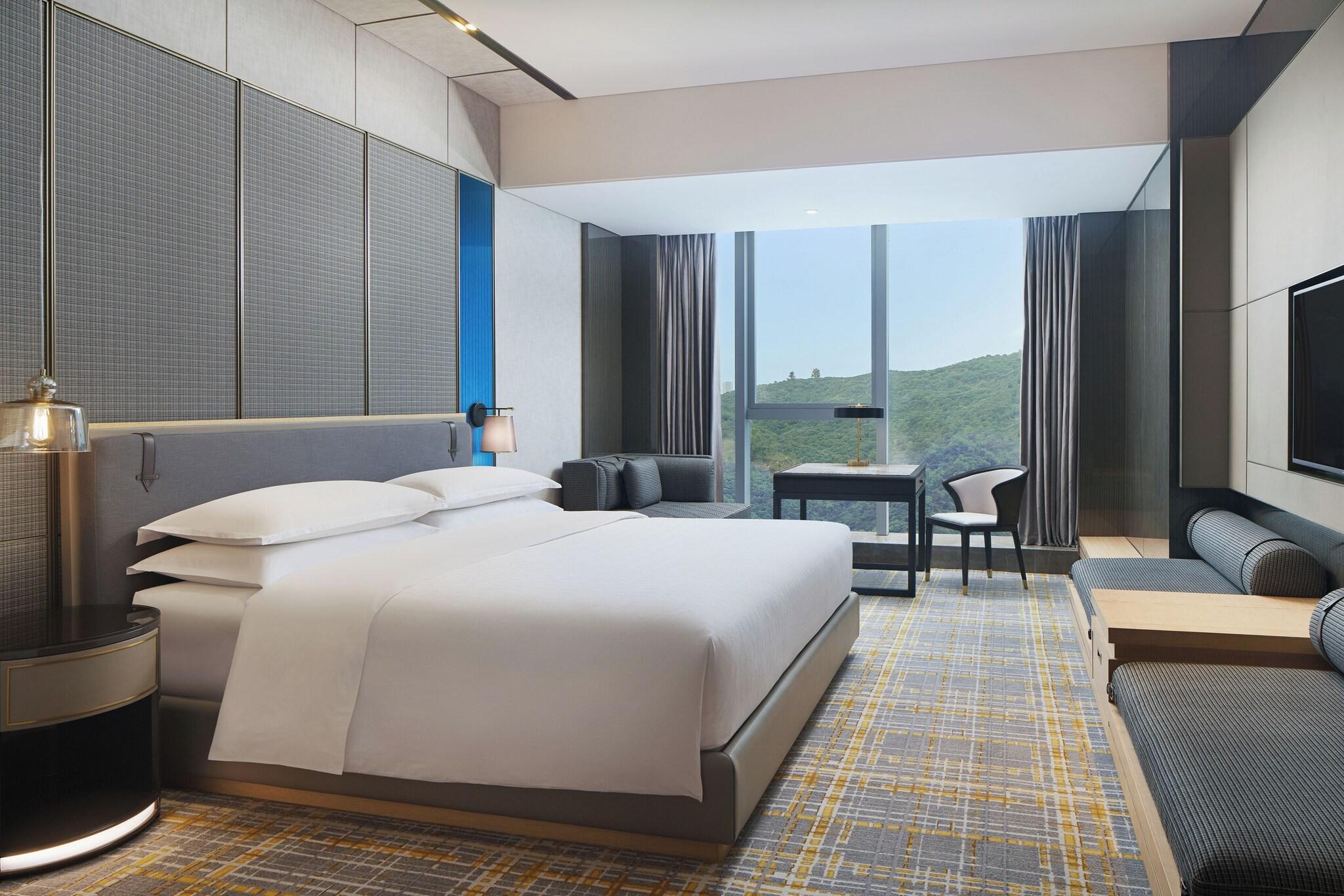 Double City View King Bed