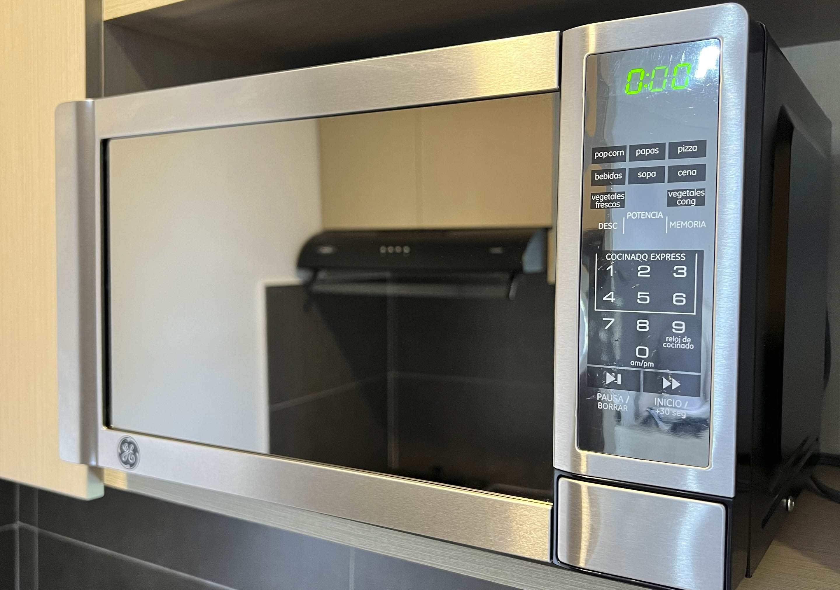 Double Deluxe One Bed