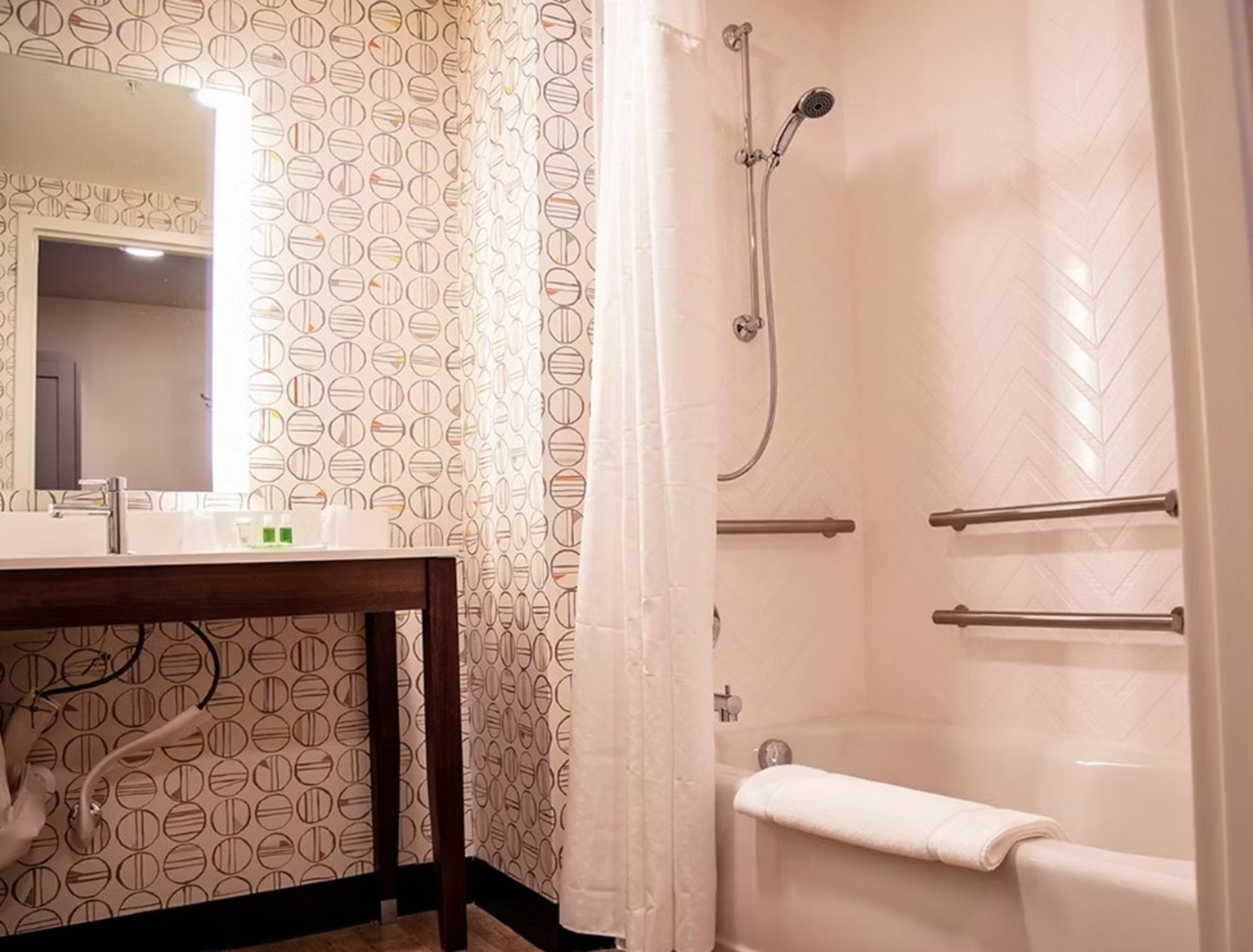 Room Accessible King Size Bed