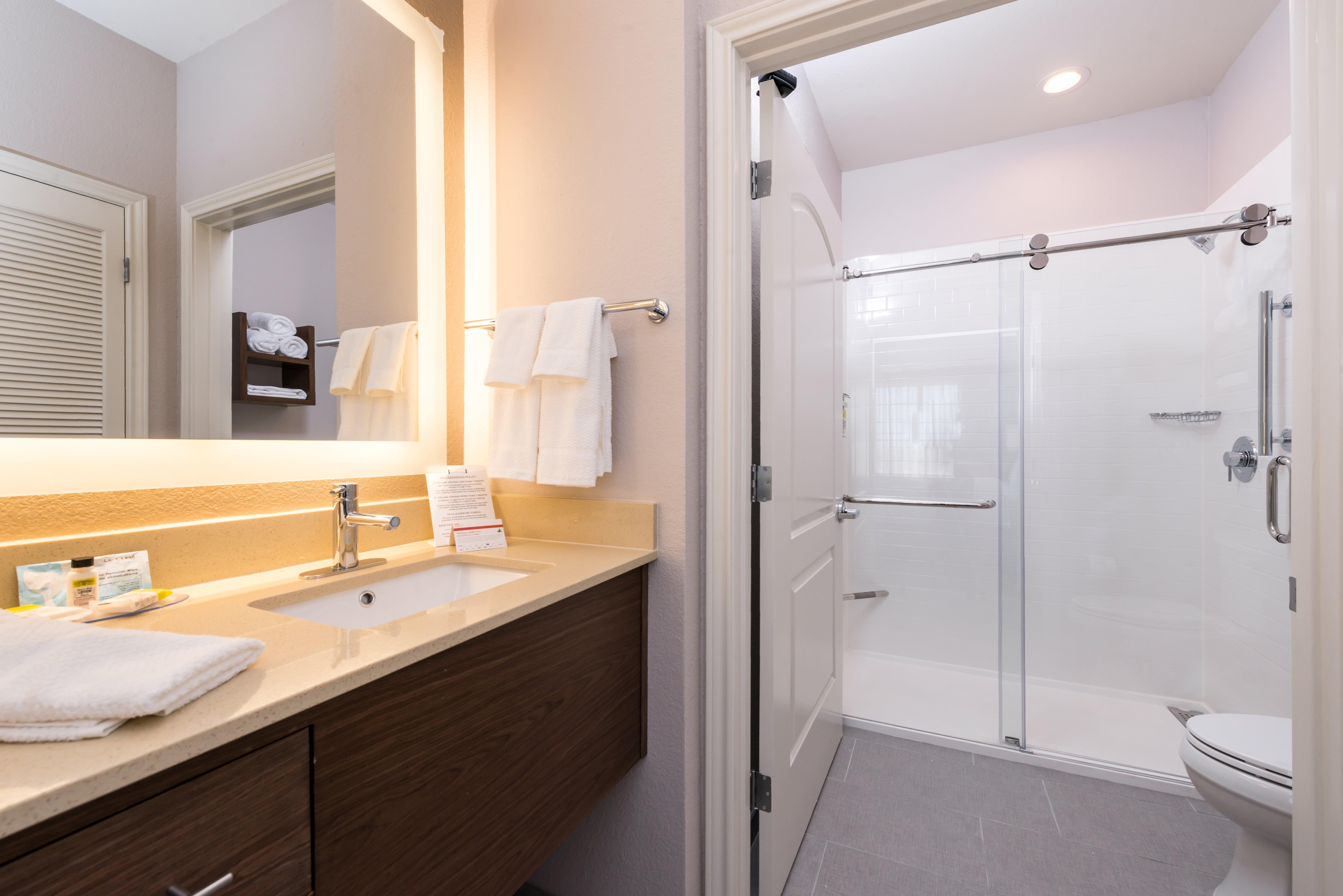 Studio Queen Size Bed