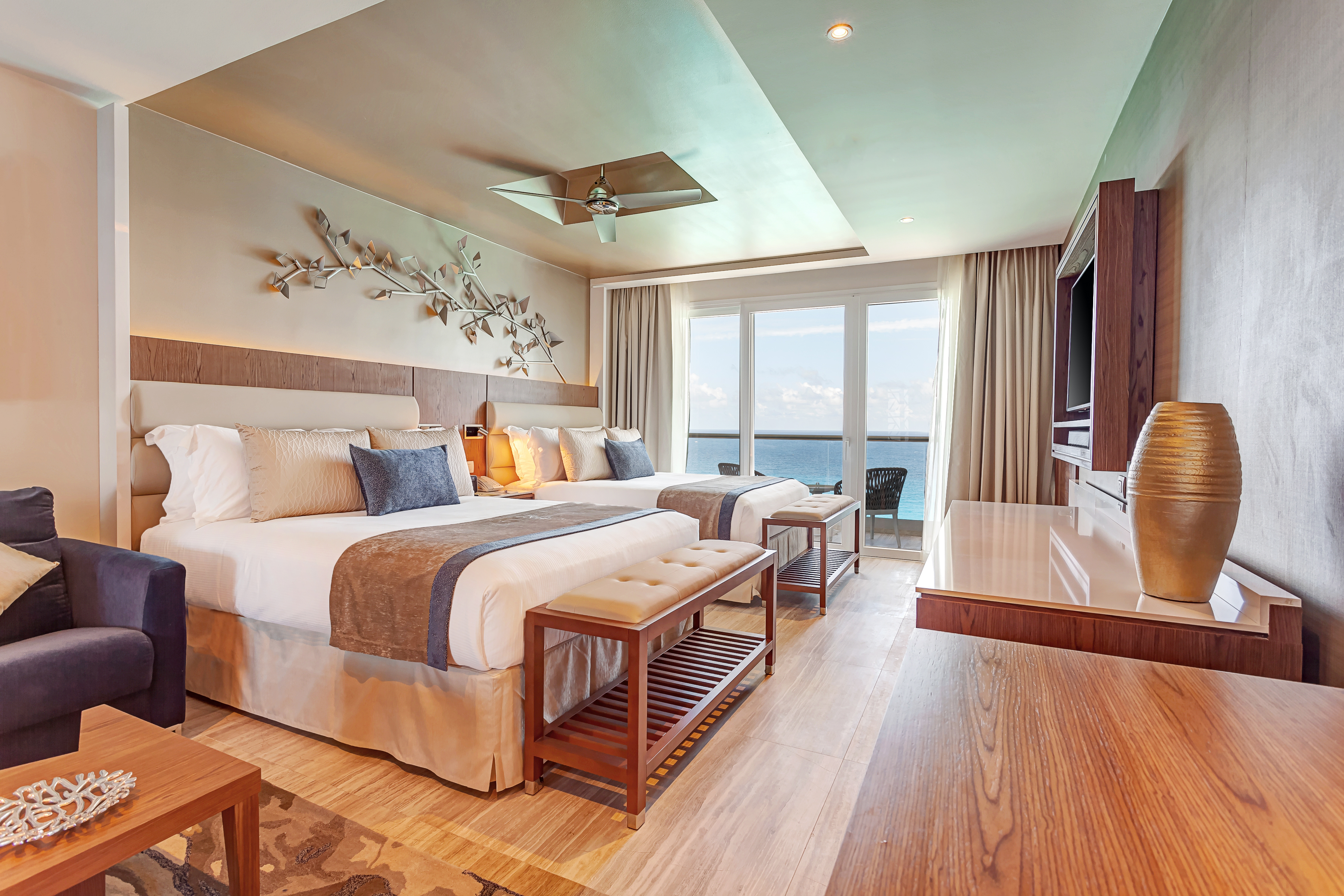 Junior Suite Ocean Front Two Bedrooms