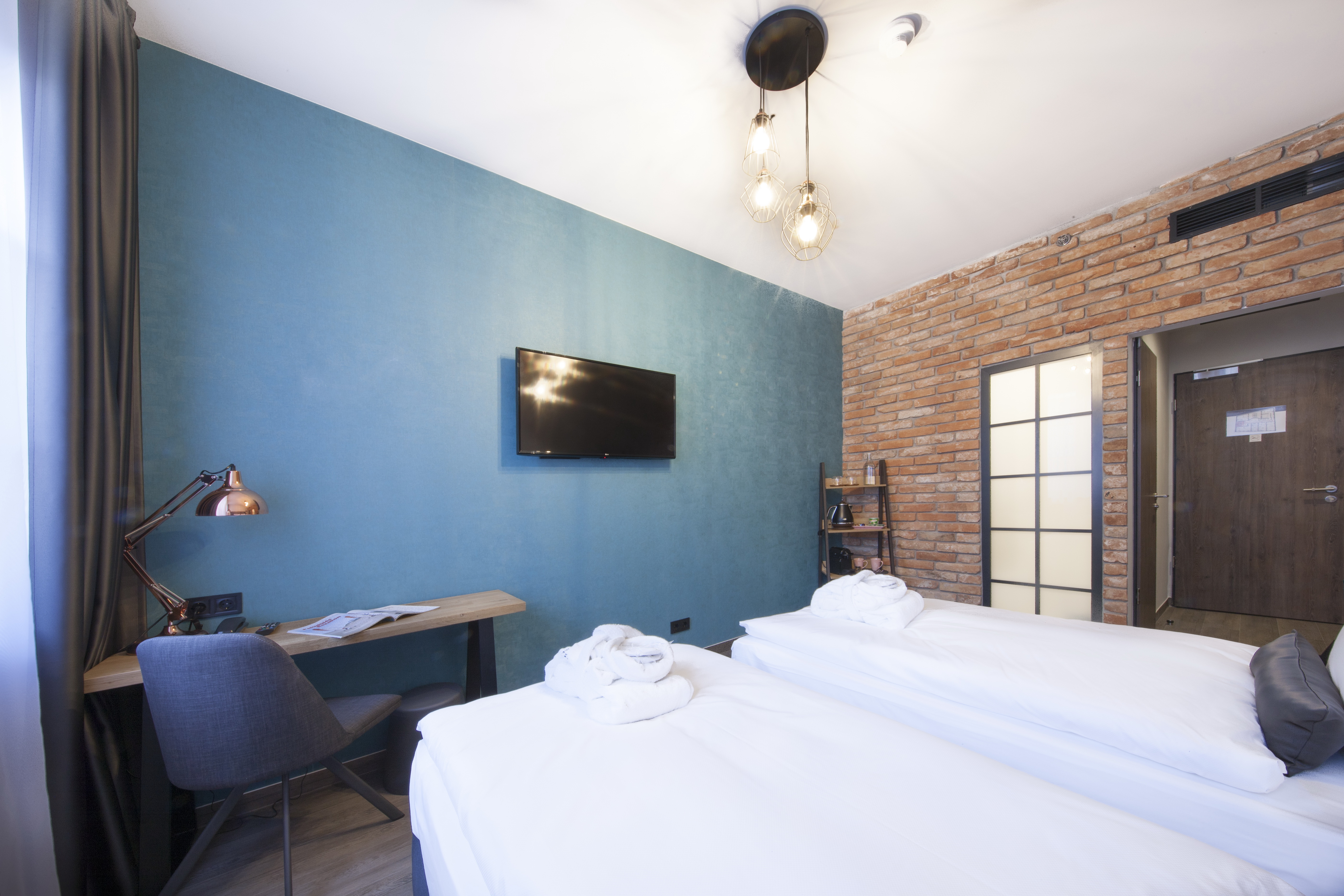 Double or Twin Standard