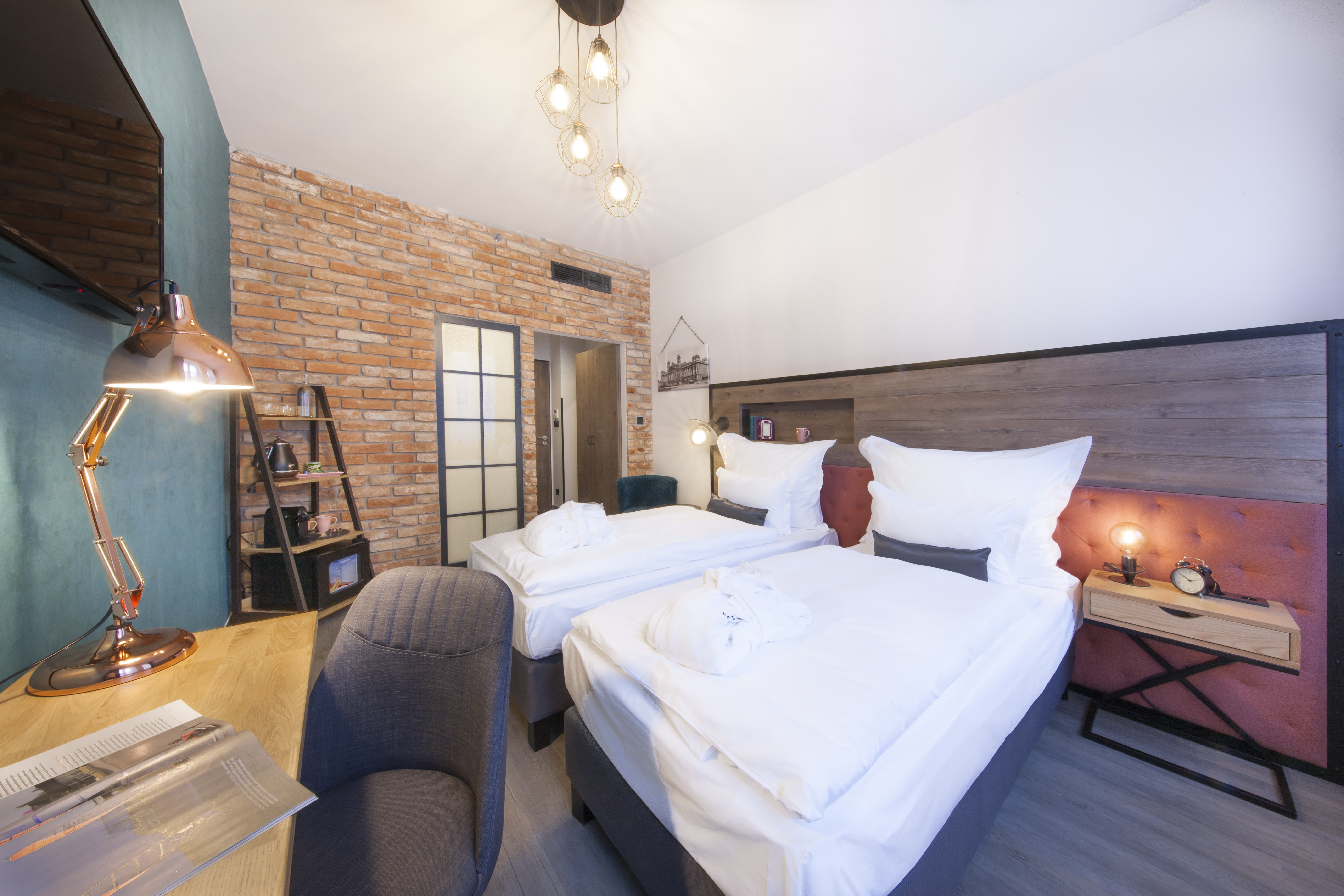 Double or Twin Standard