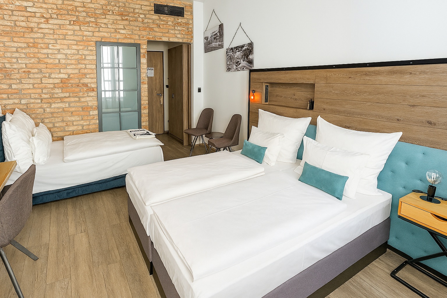 Quadruple Two Double Beds One Bedroom 