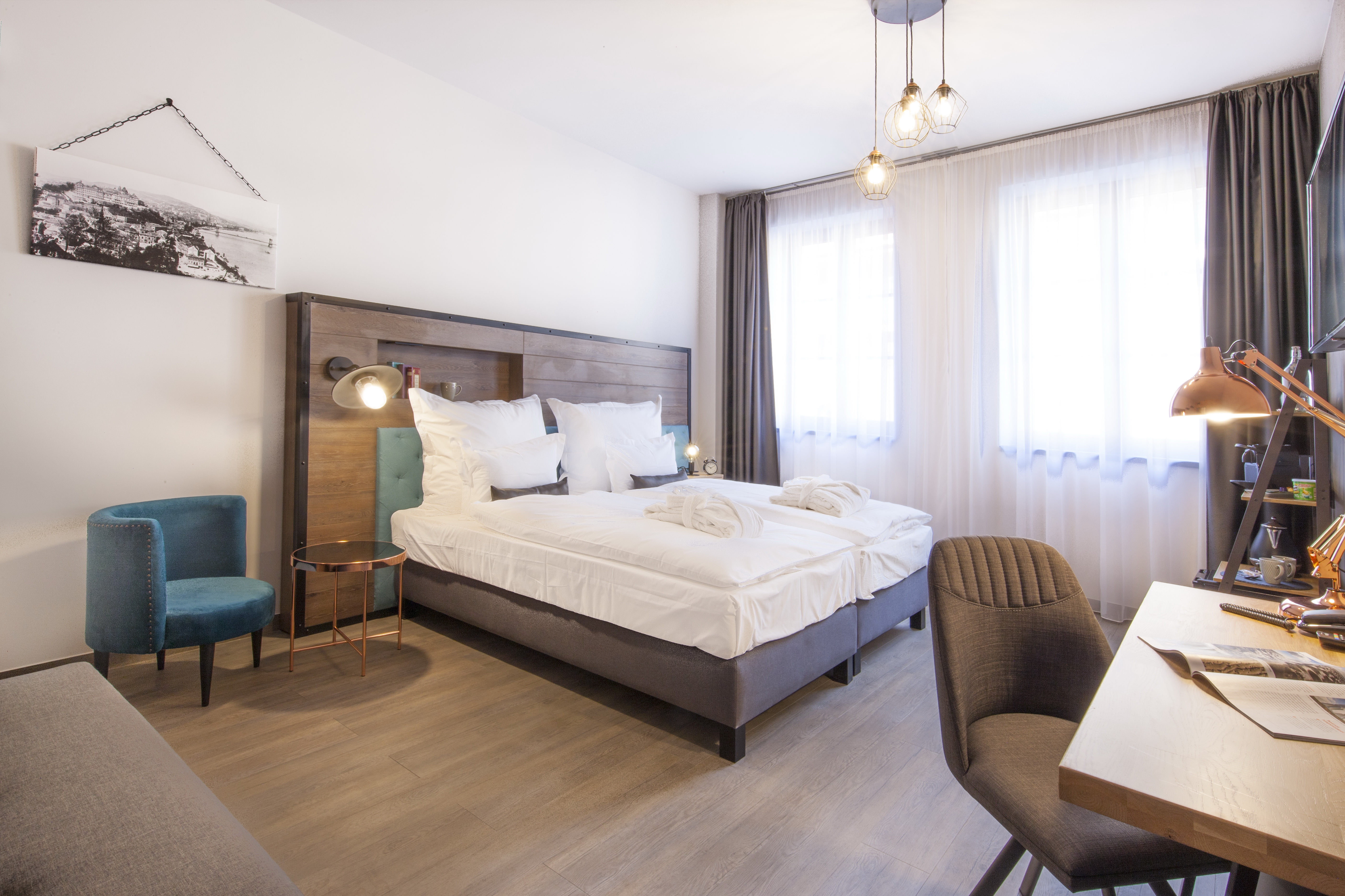 Quadruple Two Double Beds One Bedroom 