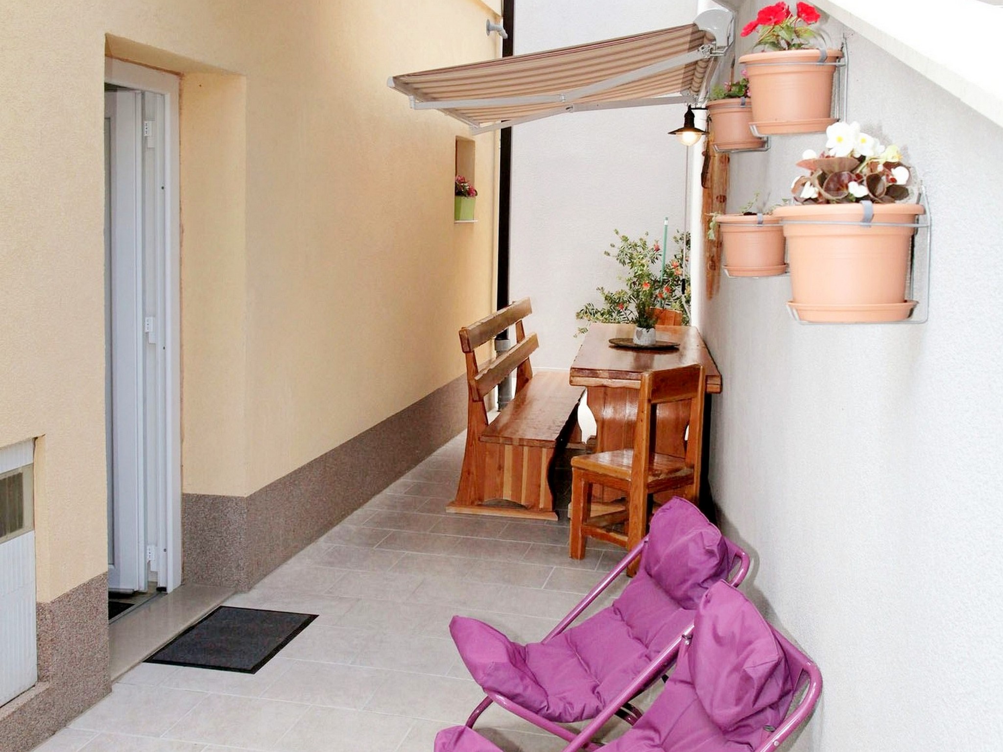 Apartment Capacity 4