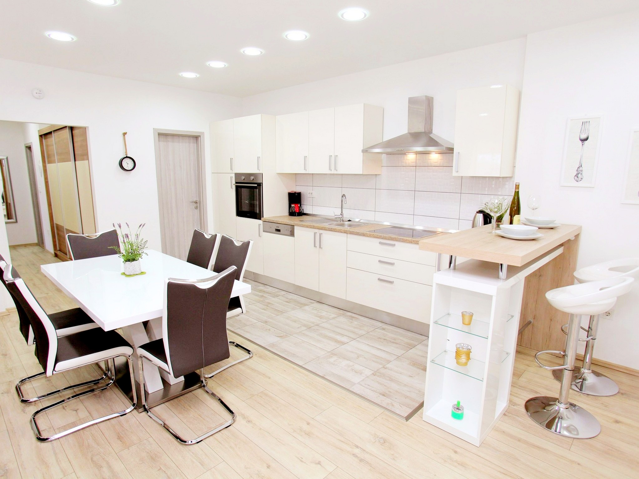 Apartment Capacity 4