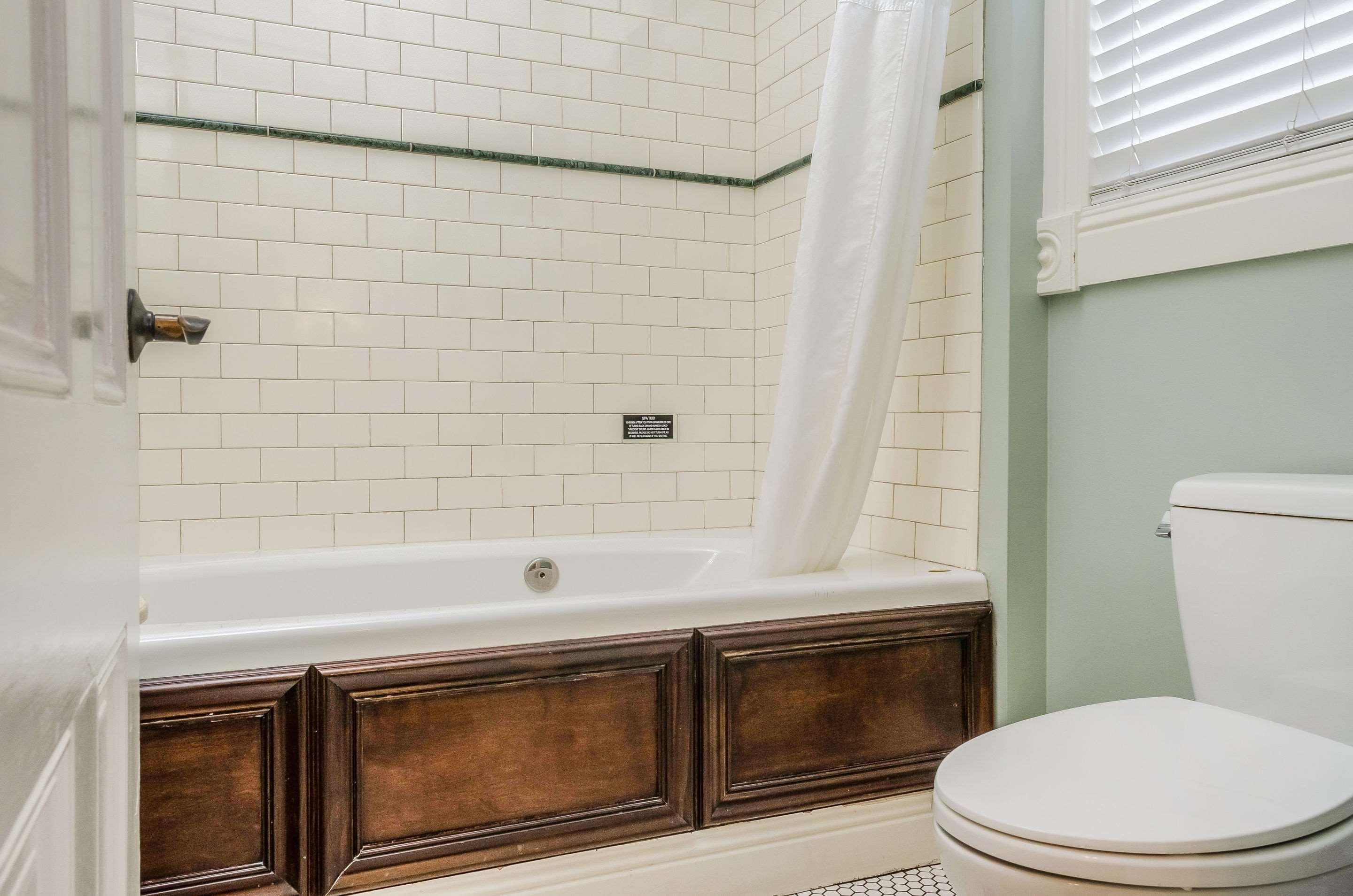 Double King Bed Non Smoking