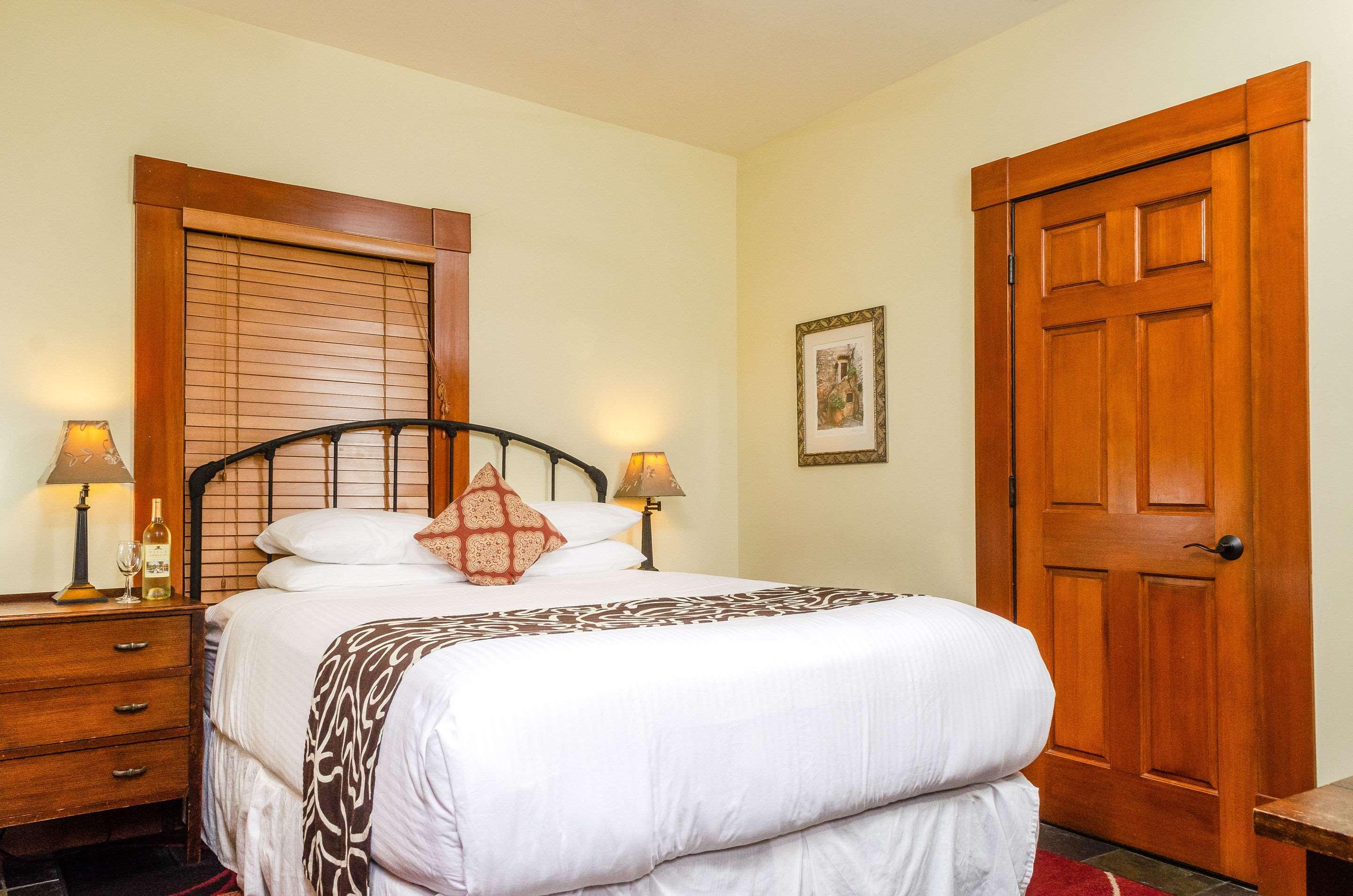 Room Queen Bed Non Smoking