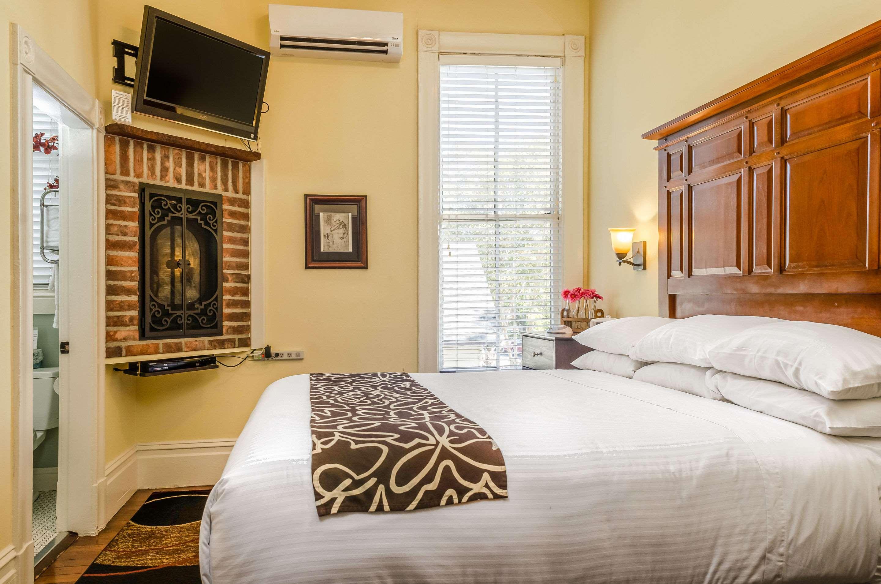 Double King Bed Non Smoking