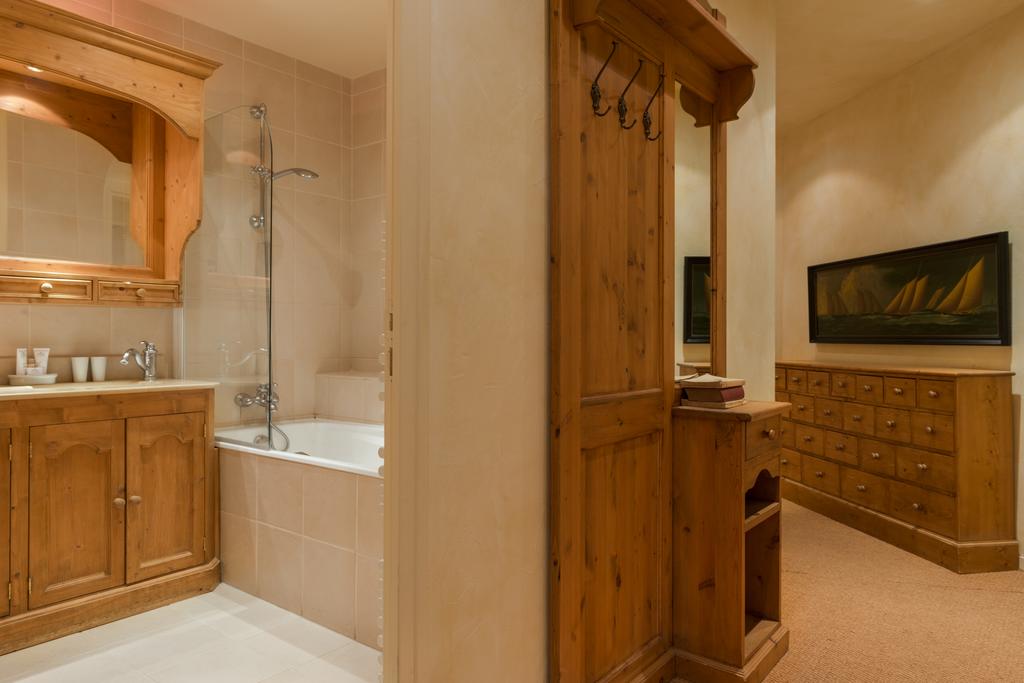 Apartment Capacity 4