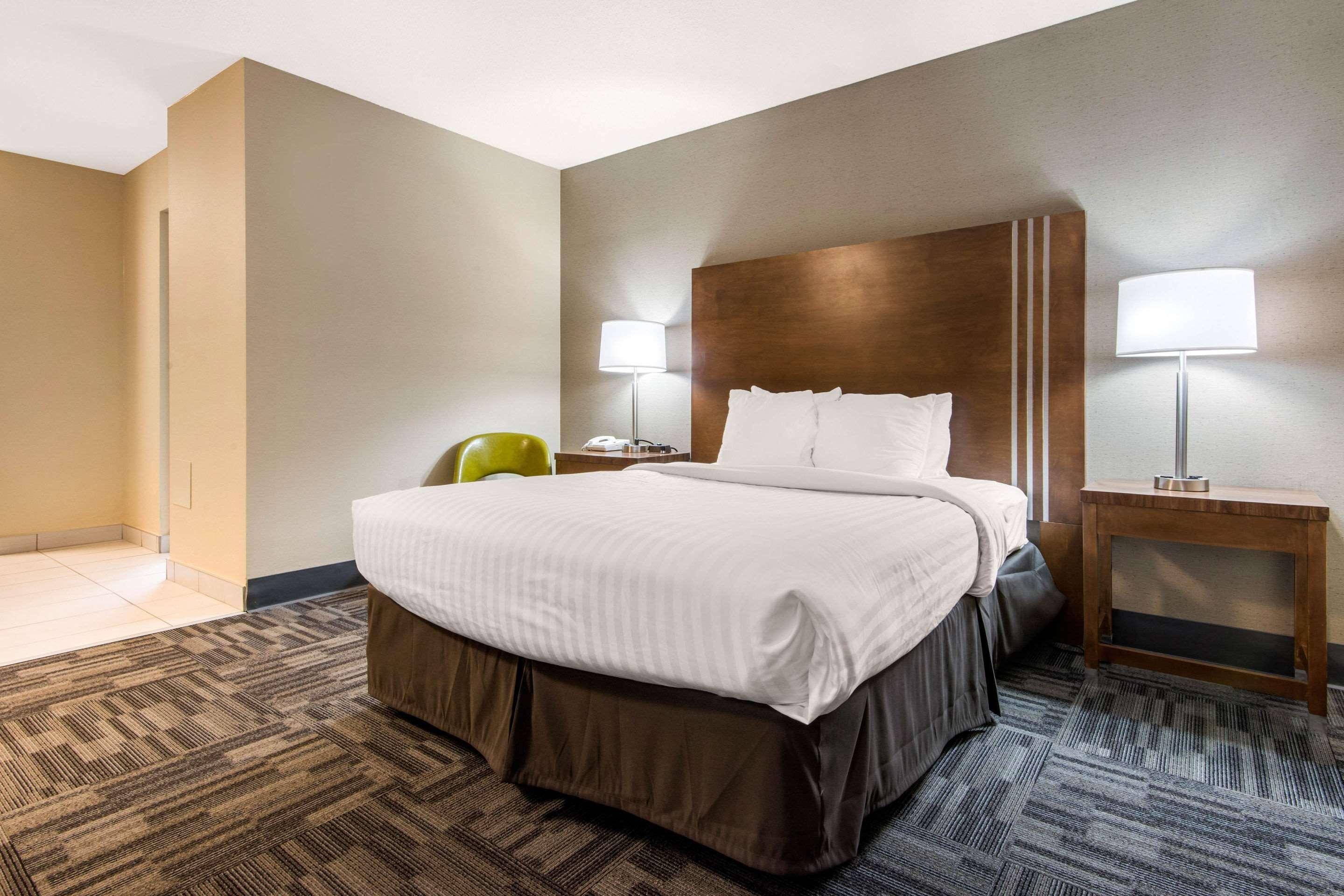 Double Two Queen Beds Non Smoking