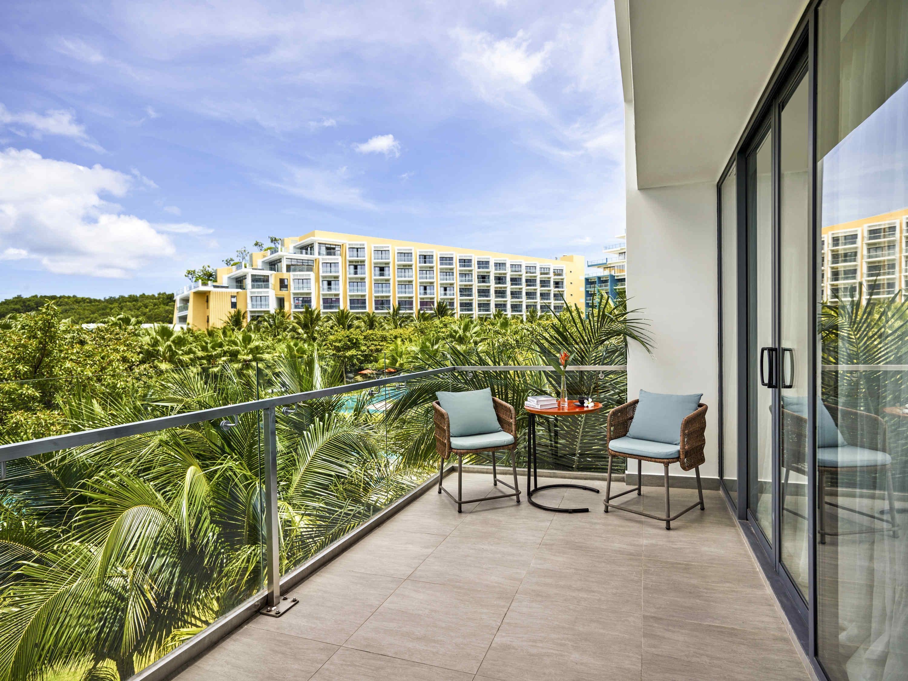 Suite Superior with Balcony