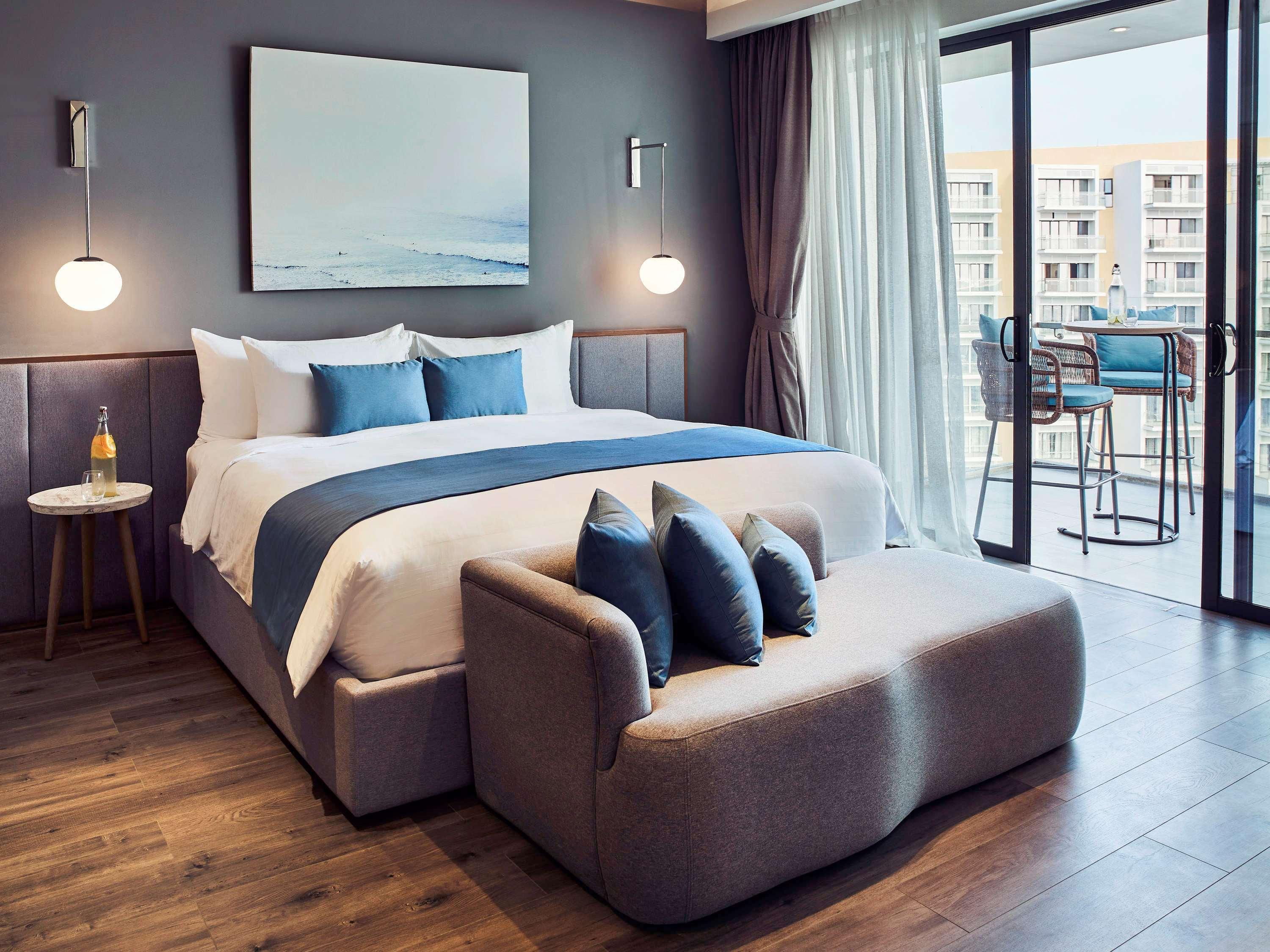 Double King Size Bed