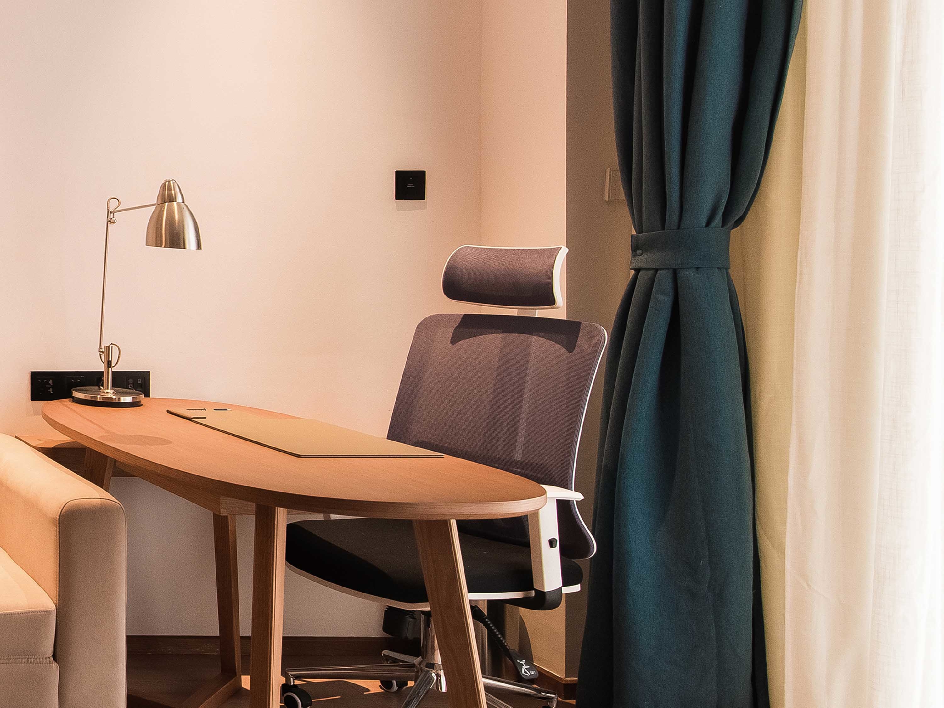 Suite Deluxe King Bed