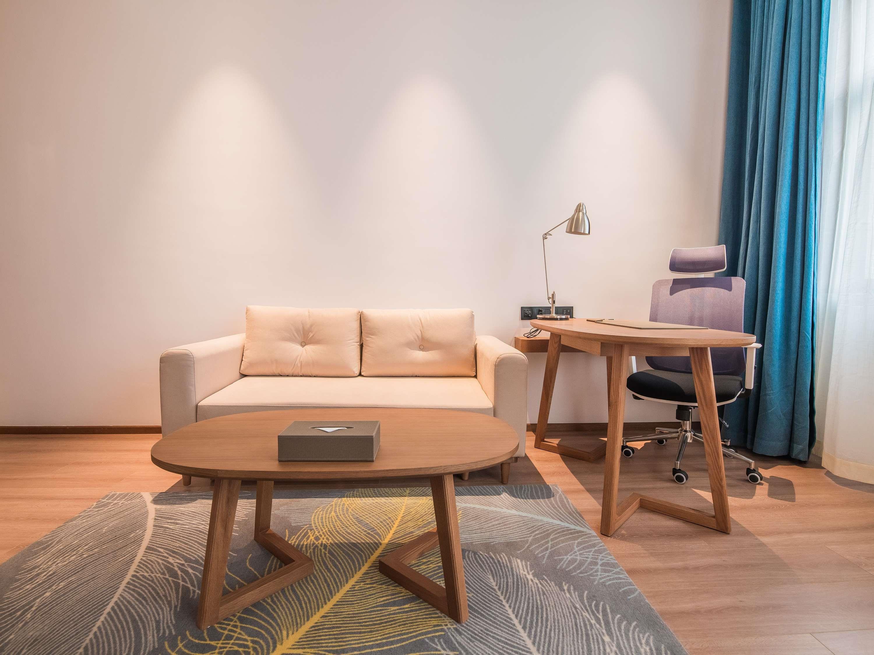 Double Executive King Bed