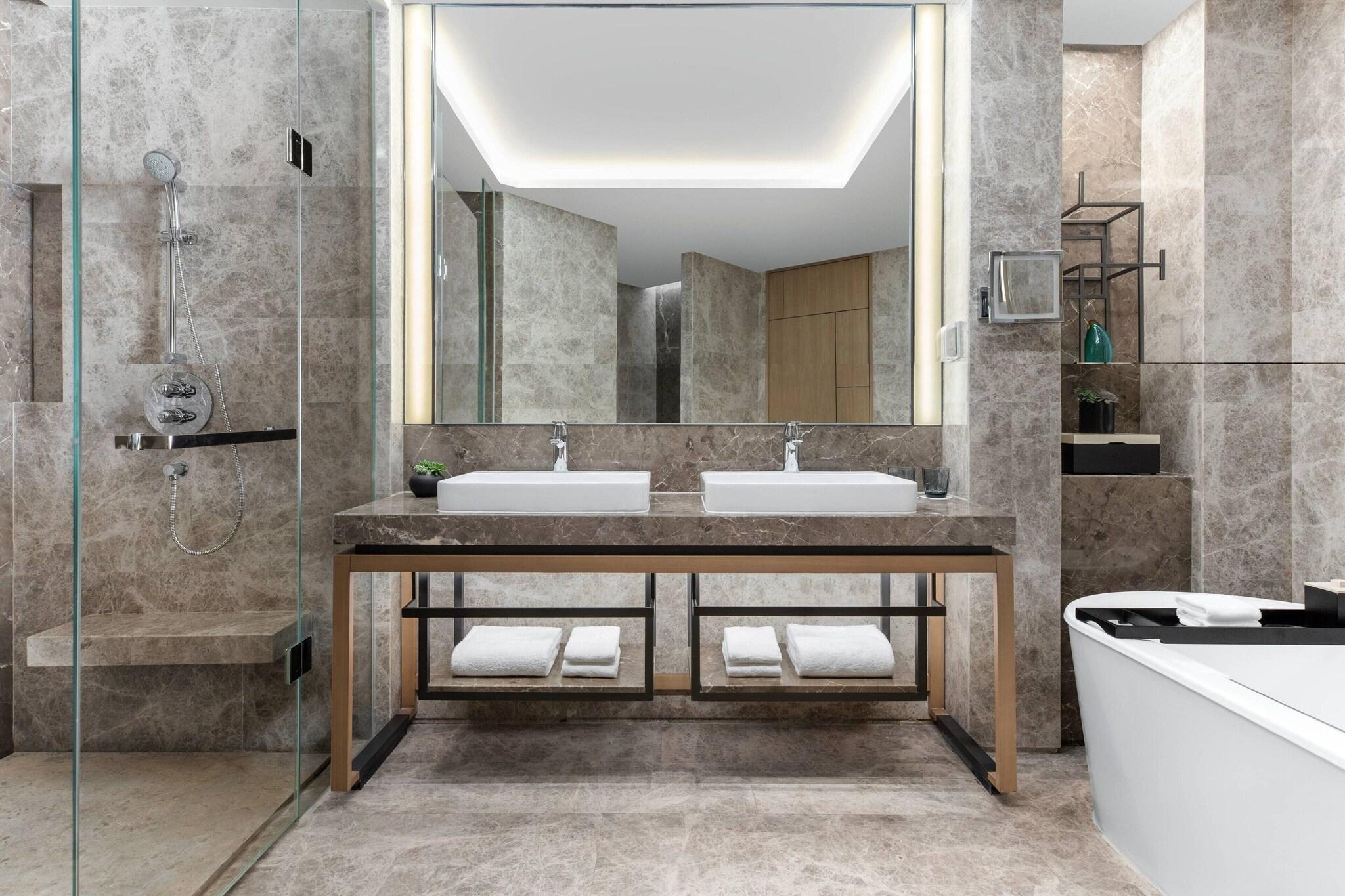 Suite Executive King Bed